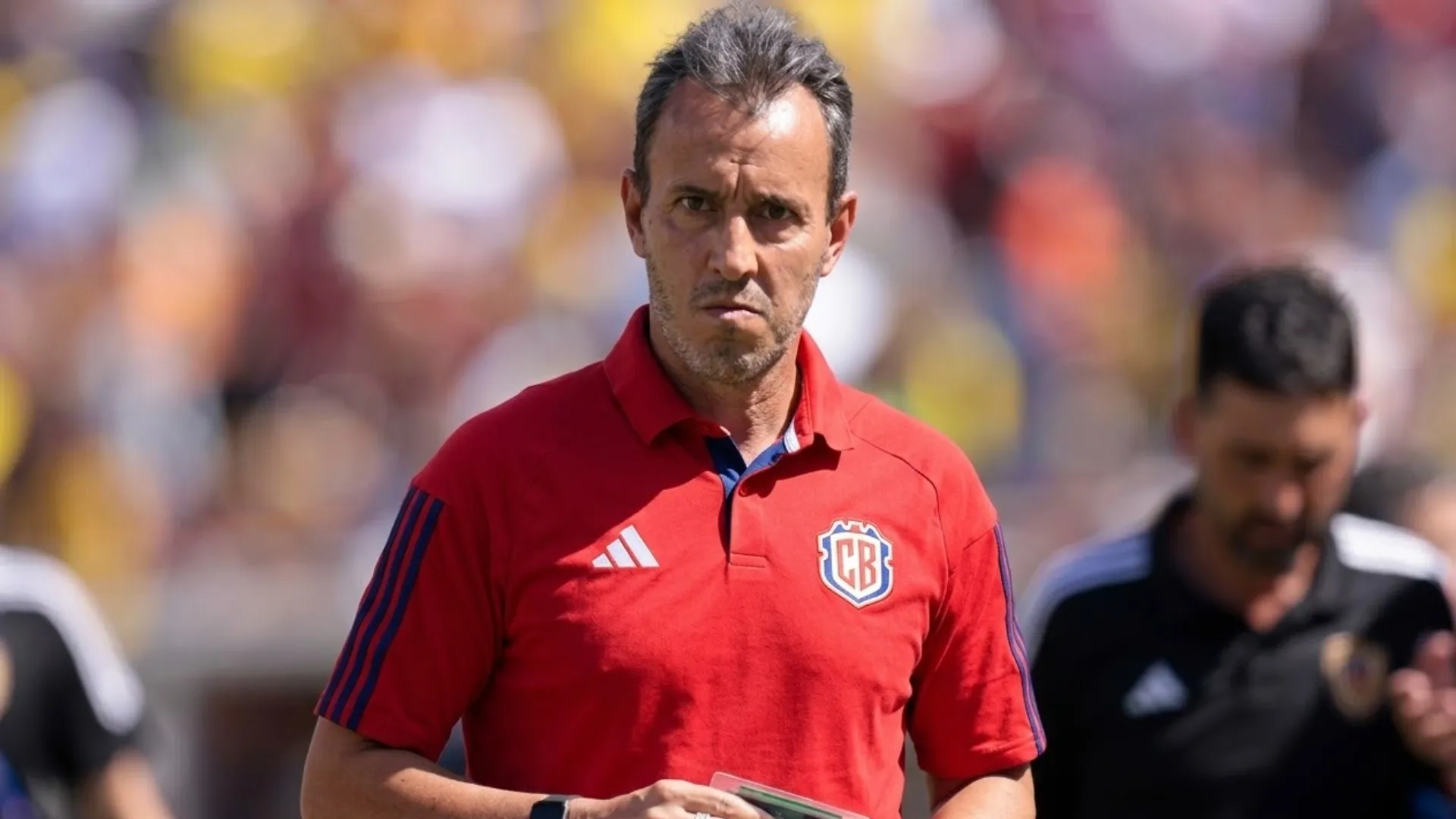 Fernando Batista pasó la escoba en la Sele.