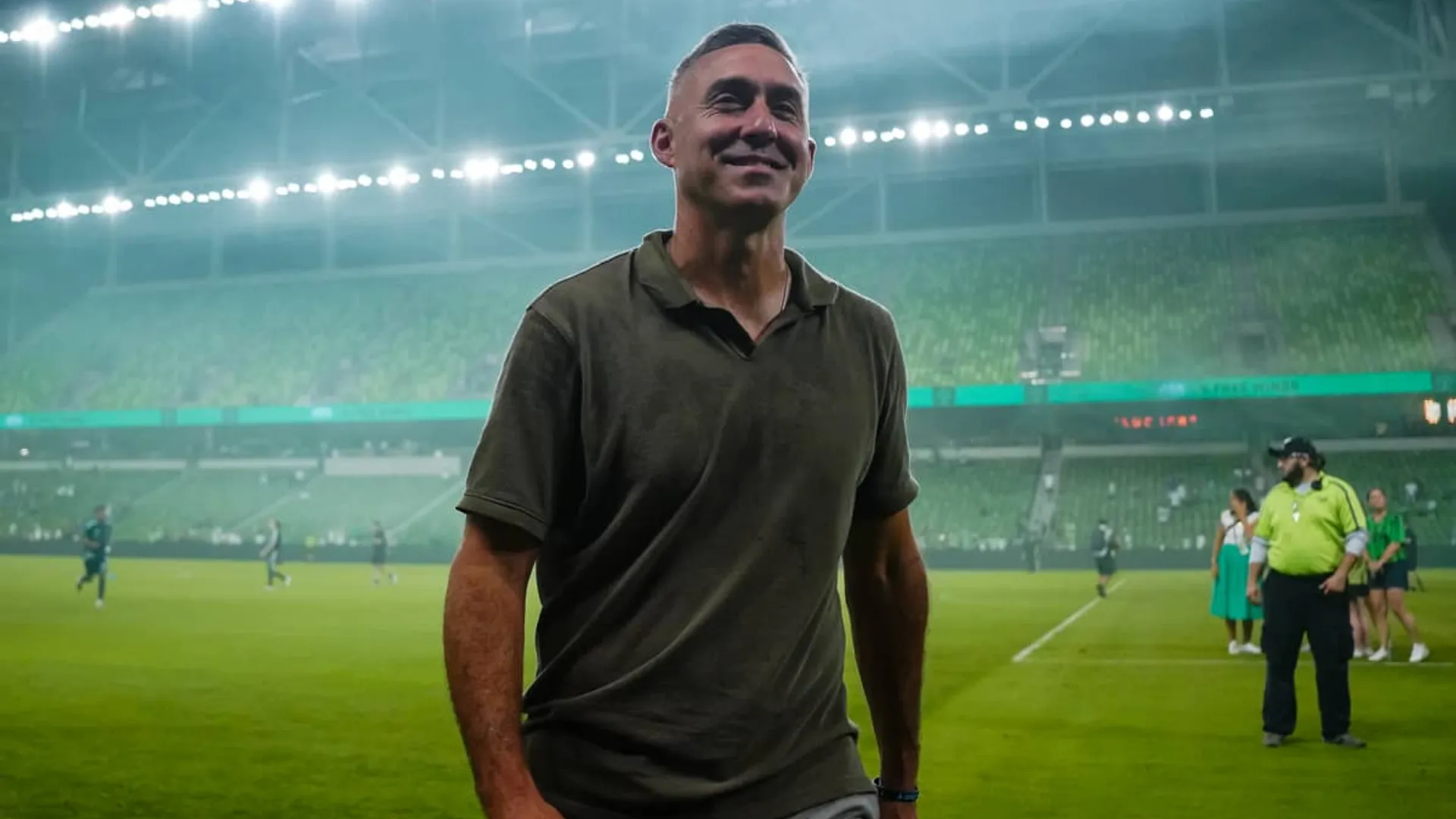 Davy Arnaud celebra un triunfo de Austin FC en la MLS.