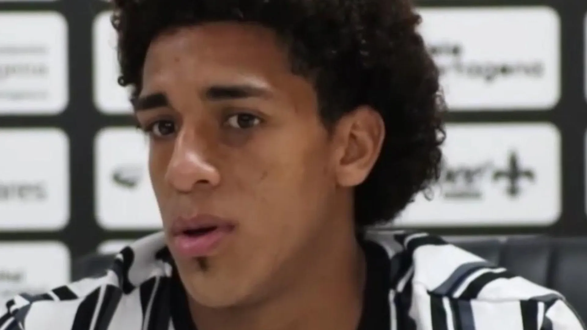 Adalberto Carrasquilla puso en segundo plano el interés del Sevilla y Valencia en él