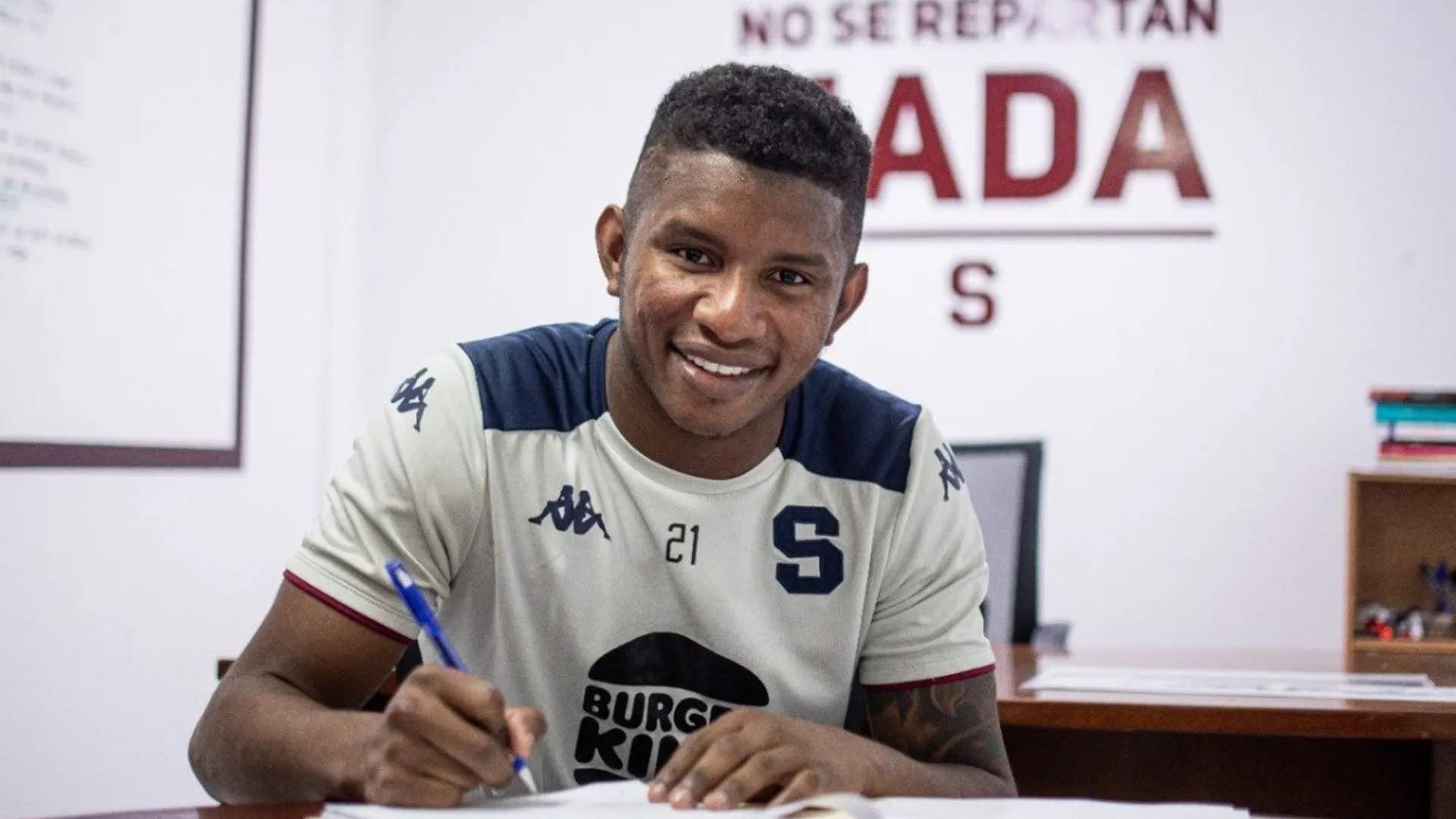Fidel Escobar: "Vengo al equipo más grande de Costa Rica y Centroamérica"