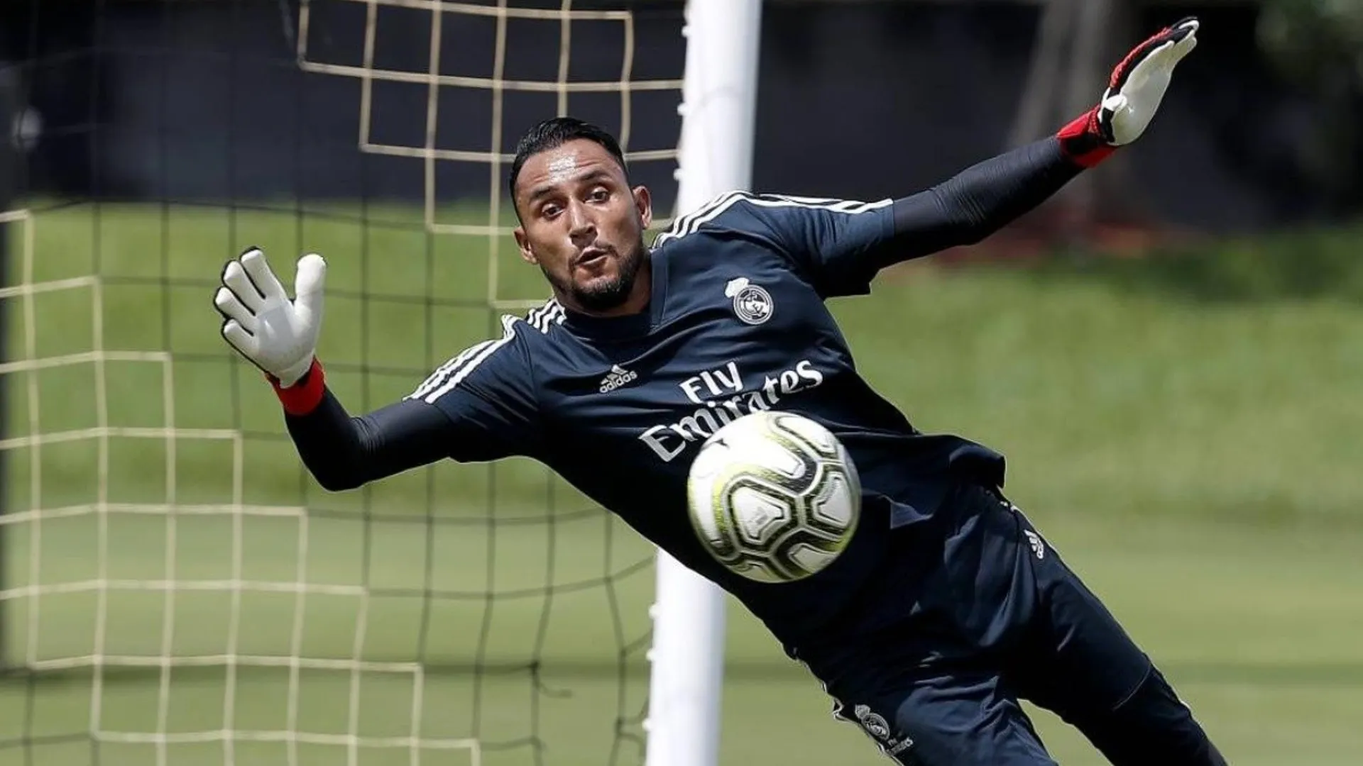 Sarri autoriza canje por Keylor tras presión de Courtois para salir