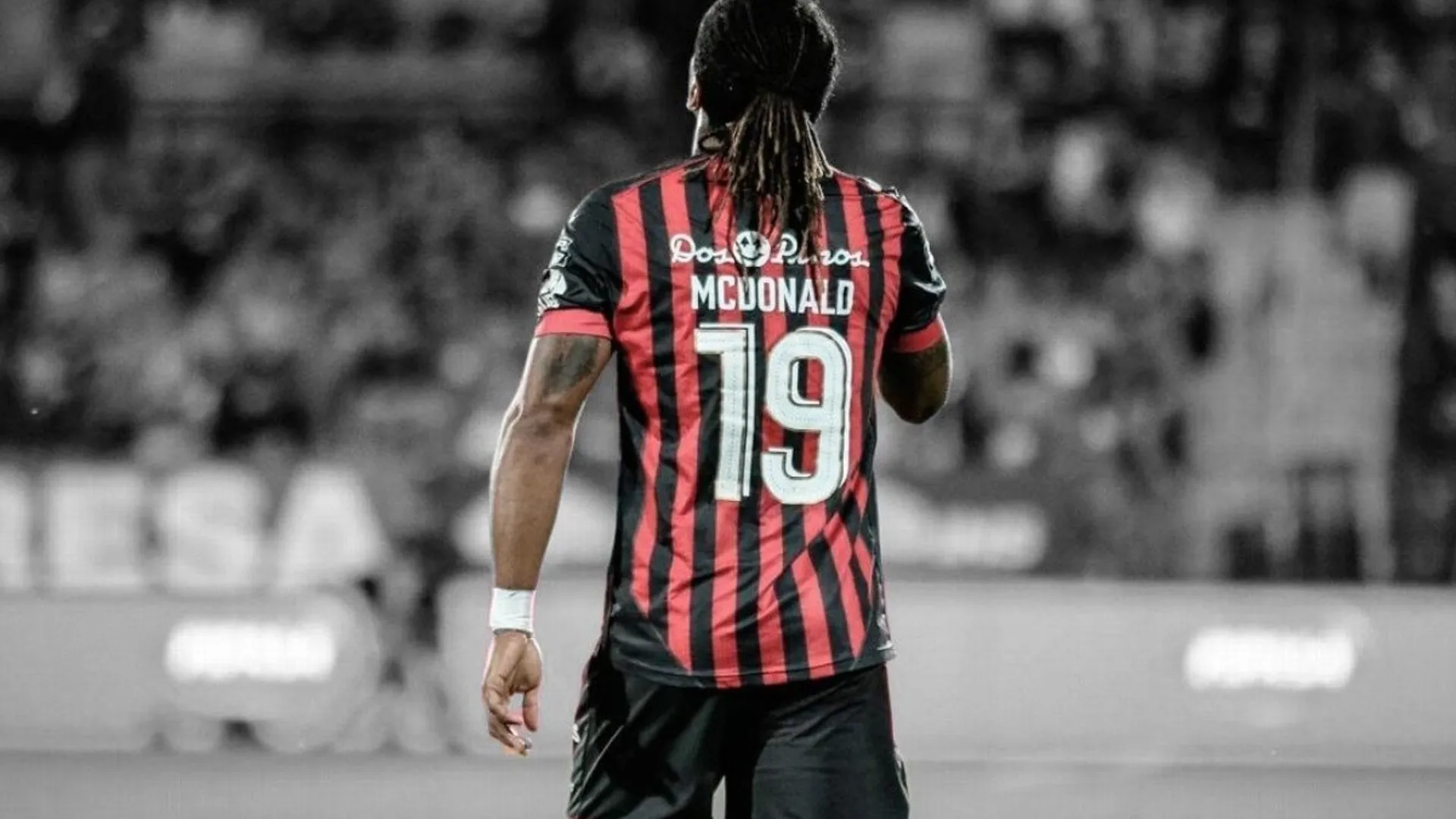 McDonald se despide de Alajuelense y aclara: "Me invitaron a salir"
