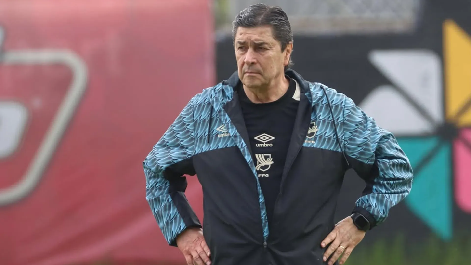 Luis Fernando Tena, DT de Guatemala.