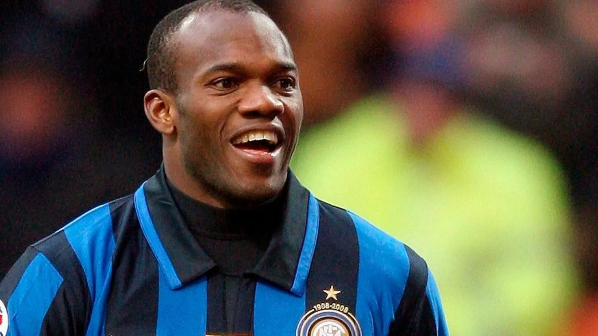 Anécdota: cuando David Suazo fue presentado en Inter, tras decirle que no al Milan