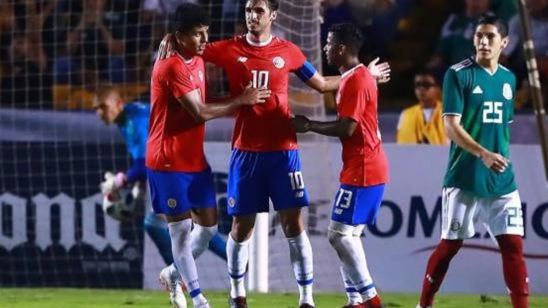 Bryan Ruiz reconoció que falta de ritmo los afectó