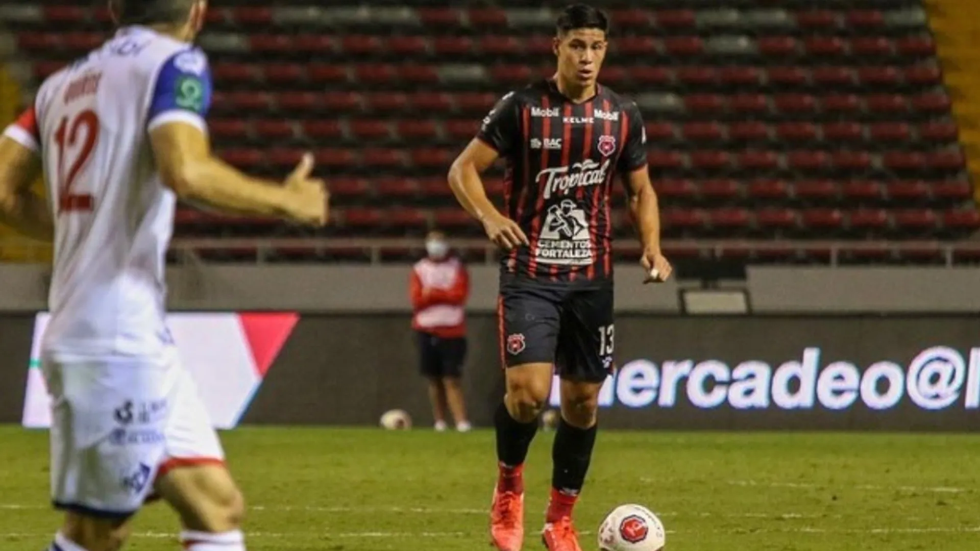 ¿Está Alajuelense preparando a su próximo capitán? Observe de quién se trata
