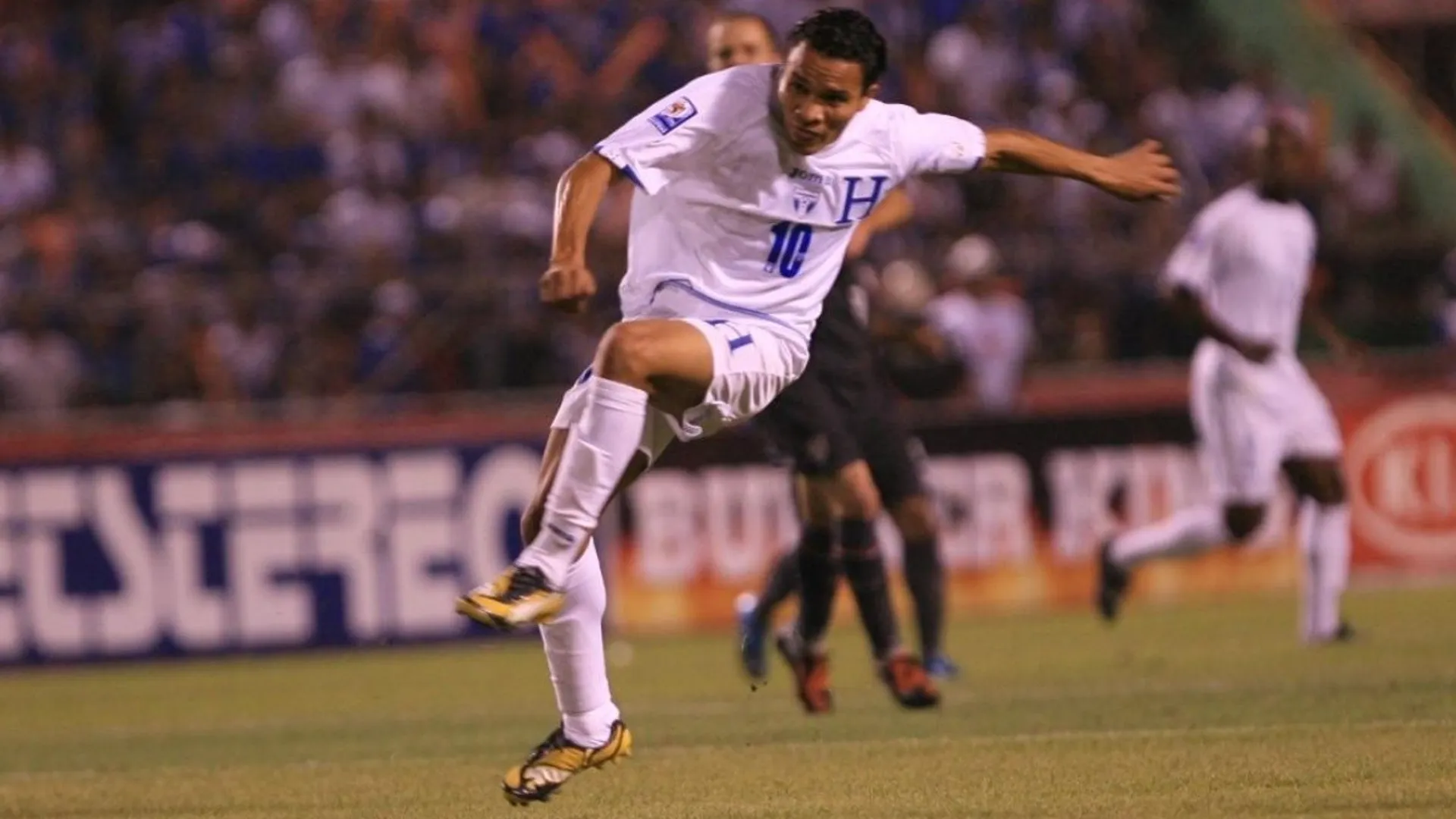 'Rambo' pide chance para retirarse del fútbol con Selección Honduras