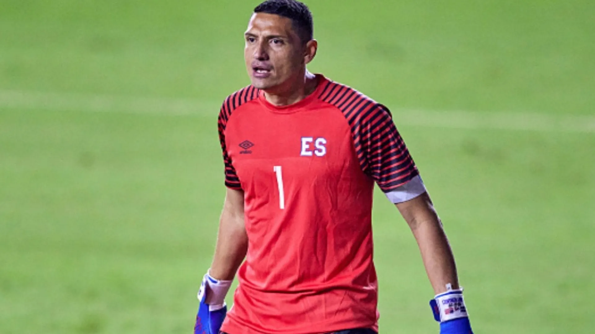 Henry Hernández volverá a jugar en El Salvador