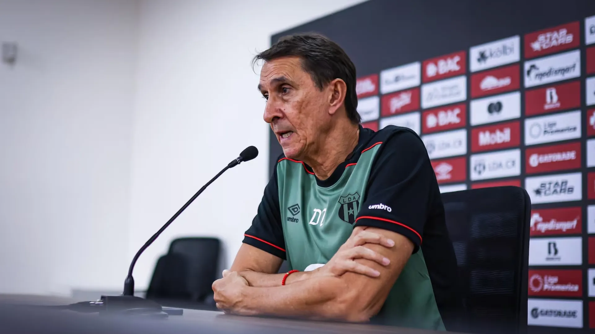 Rumbo al extranjero: figura clave de Guimaraes se aleja de Alajuelense