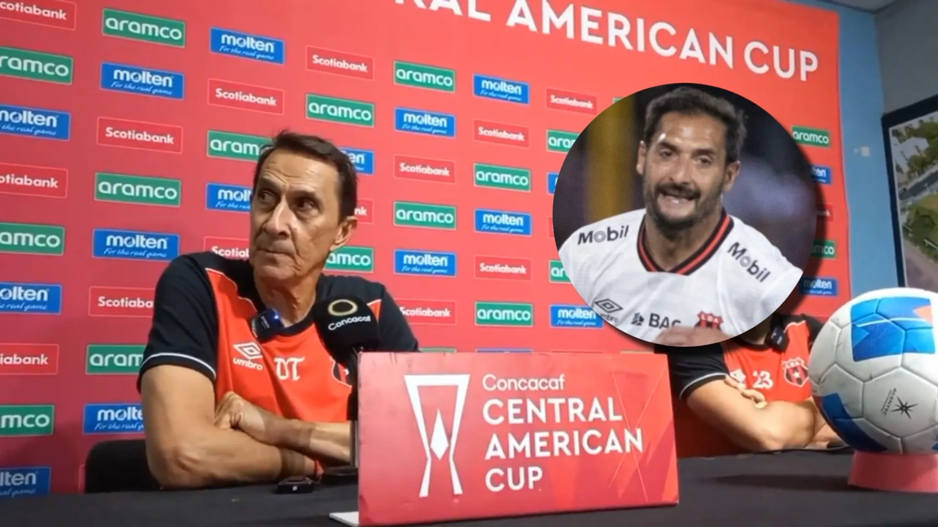 Alexandre Guimaraes se refirió a Celso Borges.
