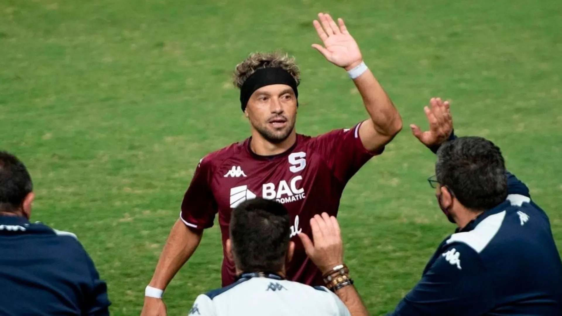 Christian Bolaños aseguró que torneo nacional no brinda nivel para competir internacionalmente