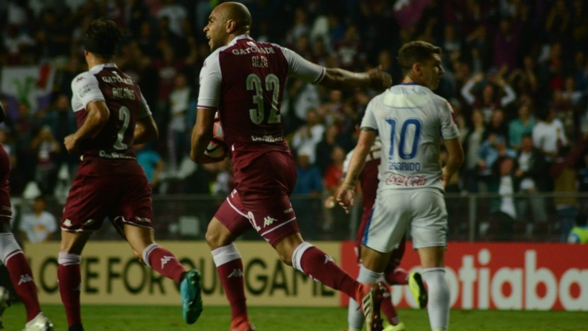 Épico: Saprissa derrota al Olimpia 4-1 y se clasifica a la final de la Liga Concacaf