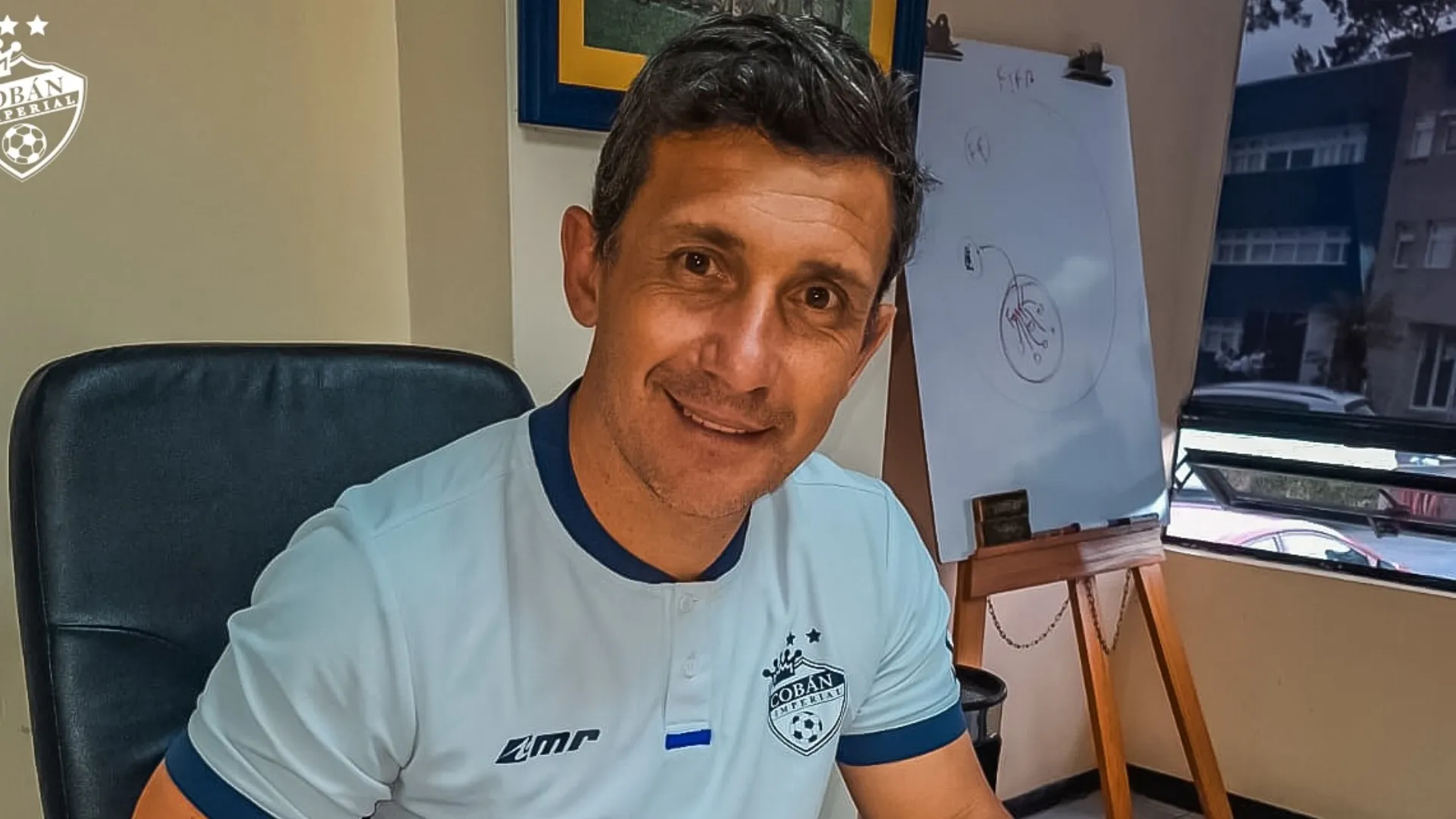 Sebastián Bini sufre su primer inconveniente lejos del banquillo de Municipal