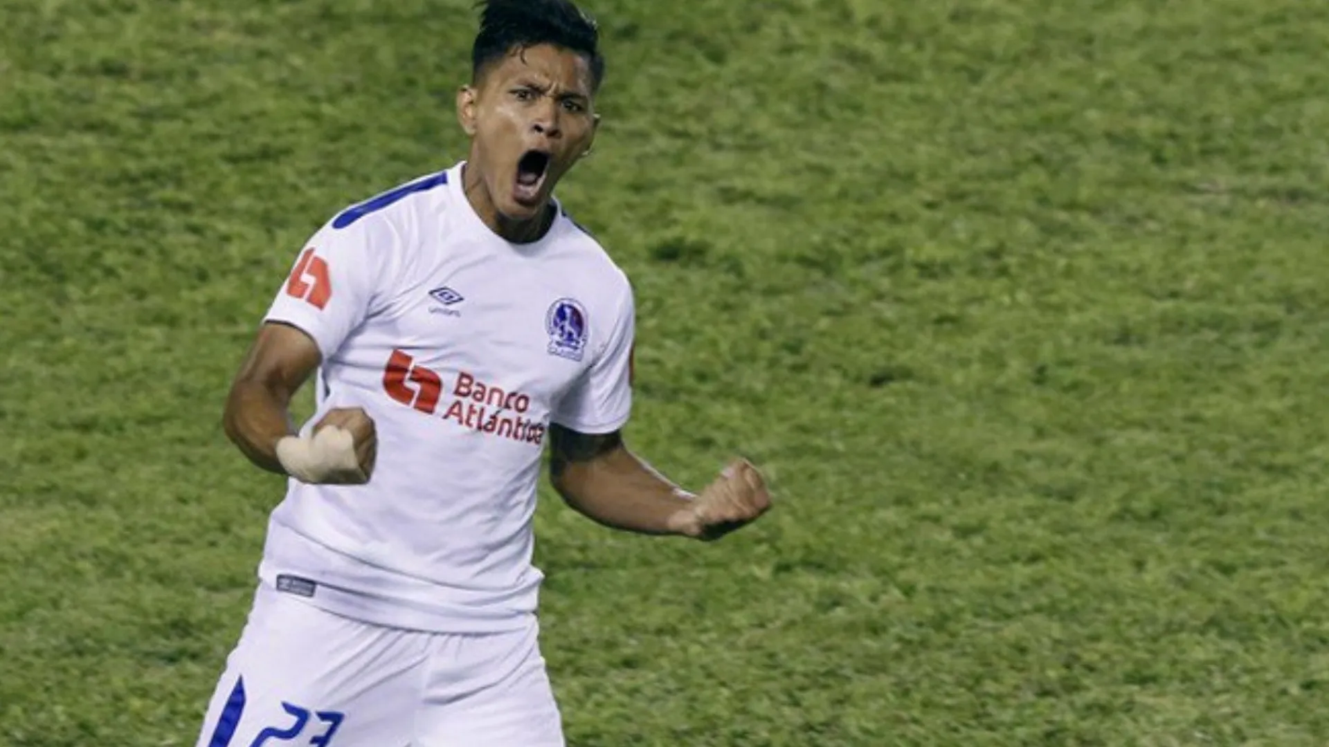 Oficial: Bryan Moya deja Olimpia y jugará la Copa Sudamericana