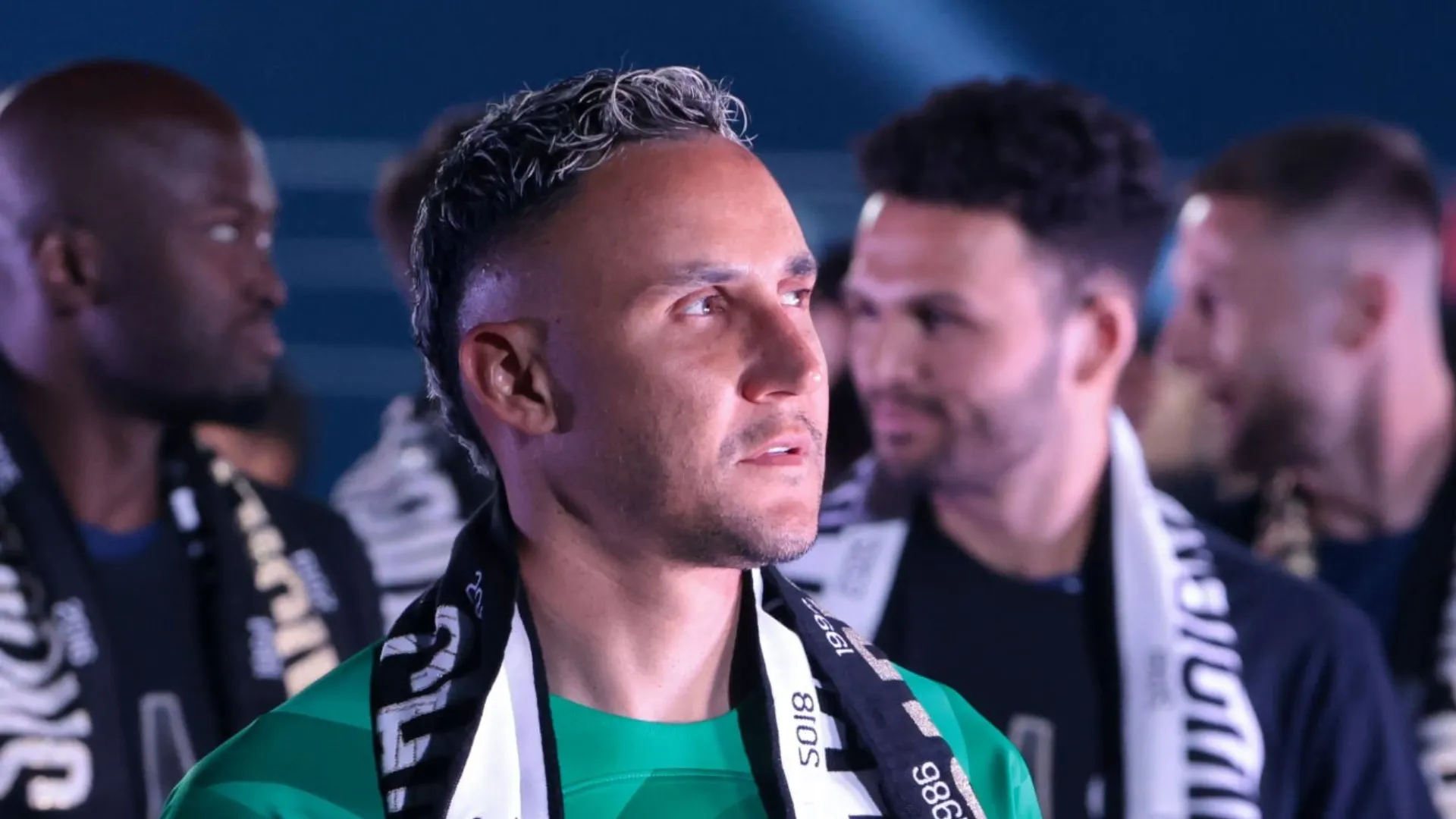Keylor Navas habló de sorpresas para el futuro.
