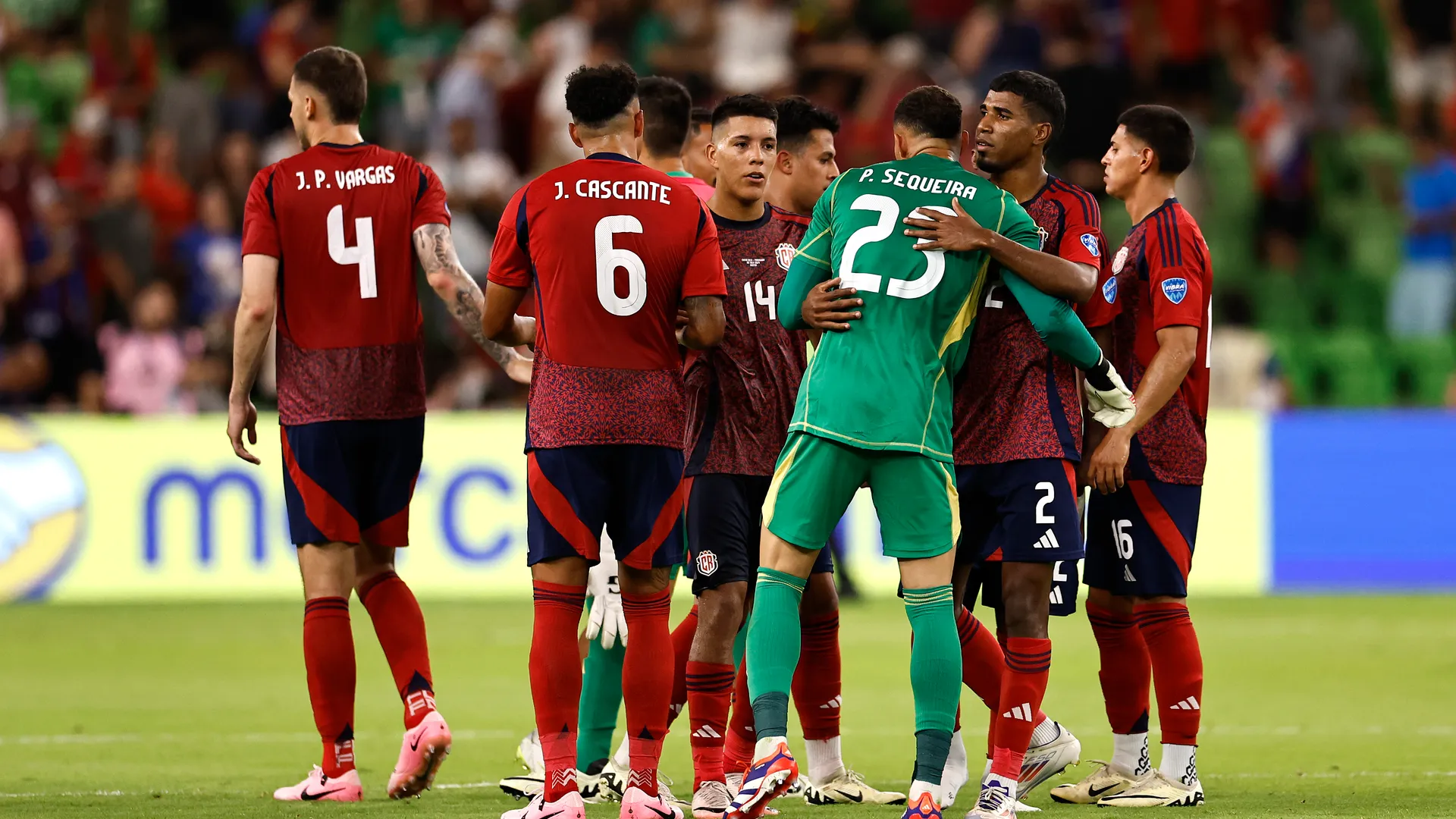El futbolista de Costa Rica que es pedido para el Porto.