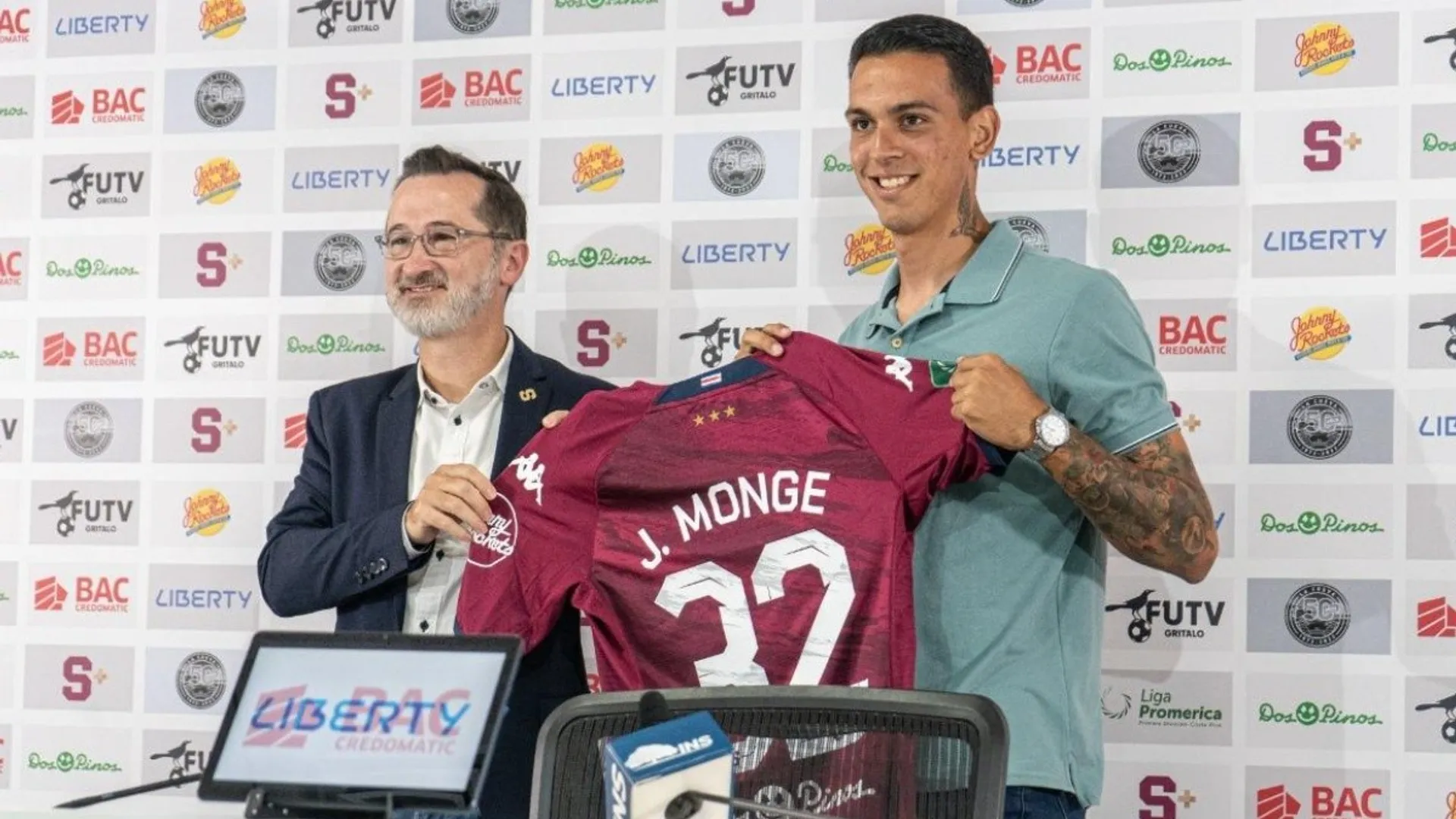 Justin Monge desea consolidarse en Saprissa y convertirse en el delantero de La Sele