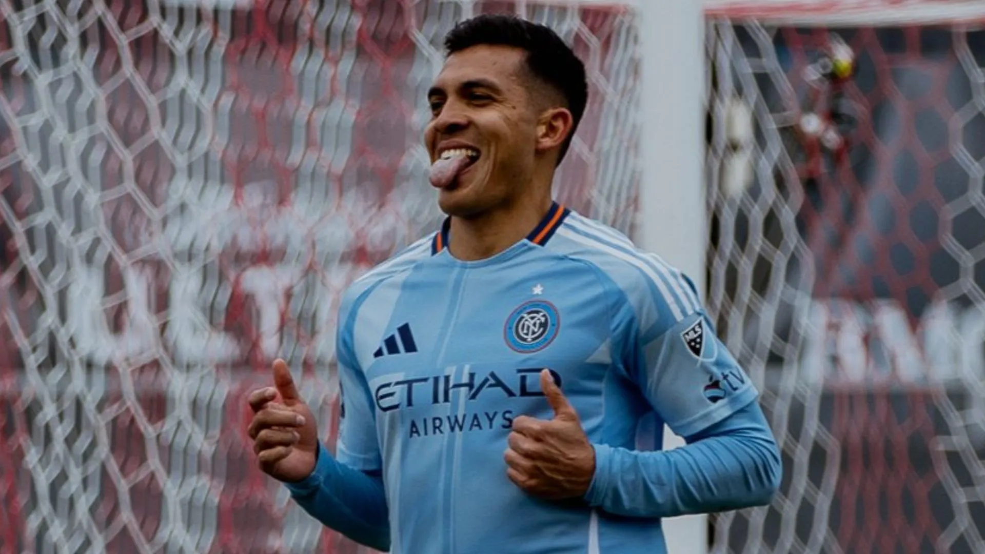 Alonso Martínez festeja su gol ante Toronto en la MLS.