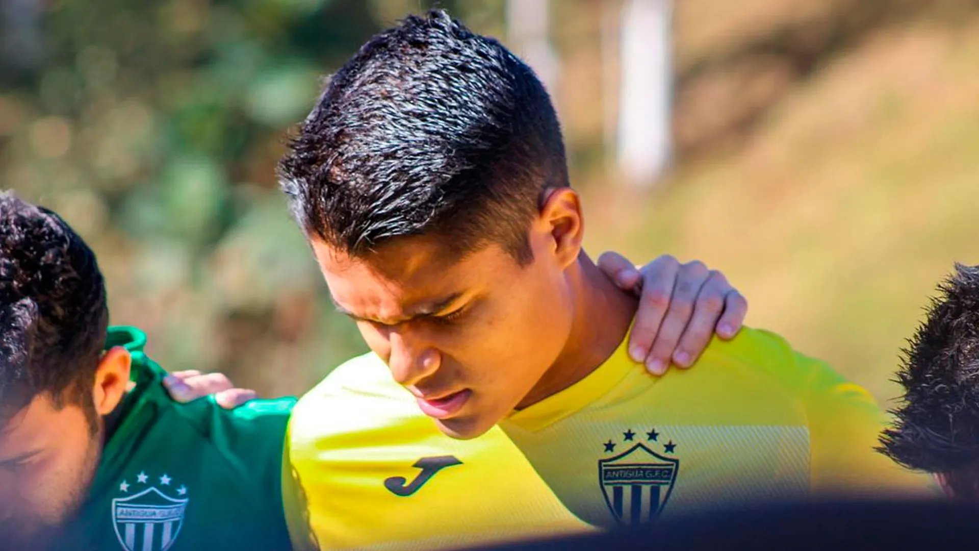 Marcelo Saraiva sufre escalofriante lesión (Foto: Instagram/foto_estrada9)