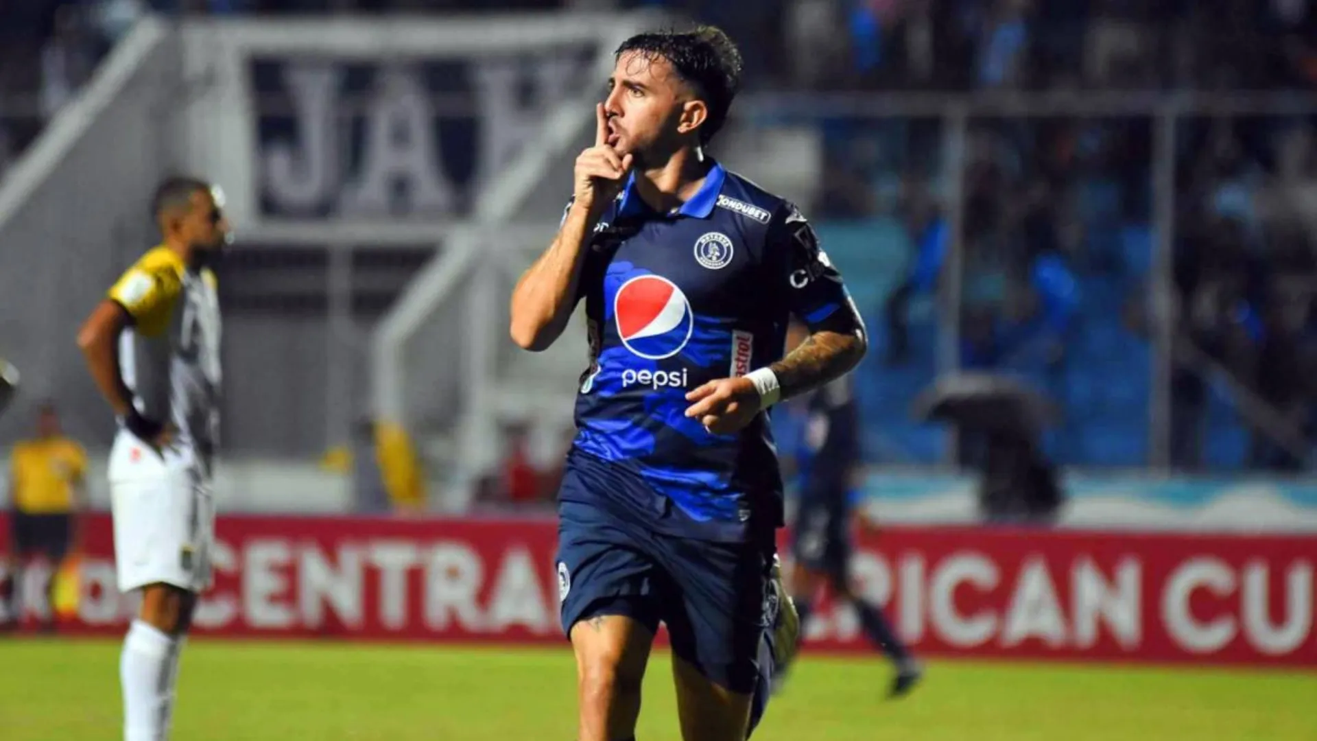 Agustín Auzmendi es buscado por varios equipos de Centroamérica.