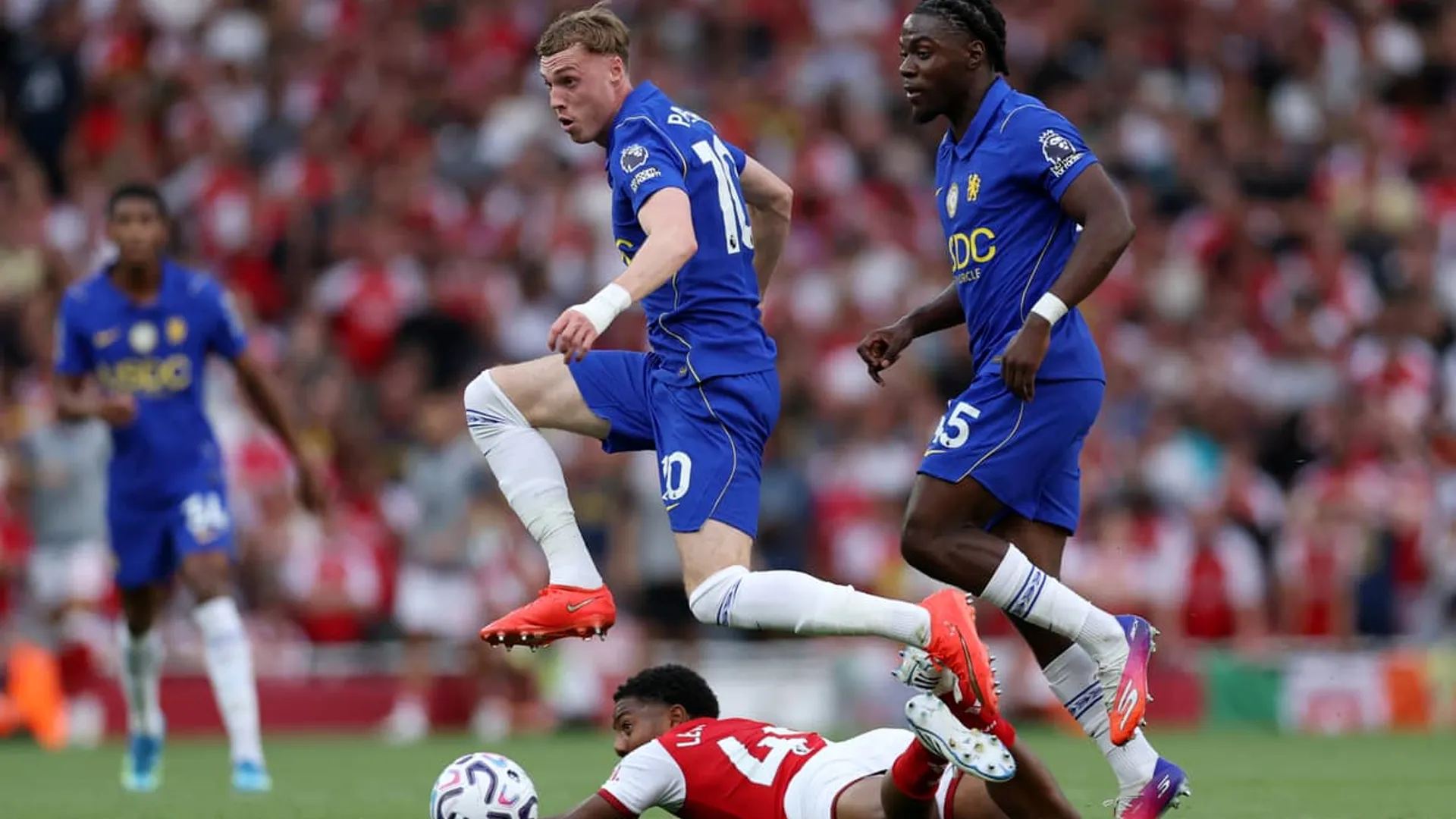 Myles Lewis-Skelly gana protagonismo en Arsenal y vuelve a la selección de Inglaterra