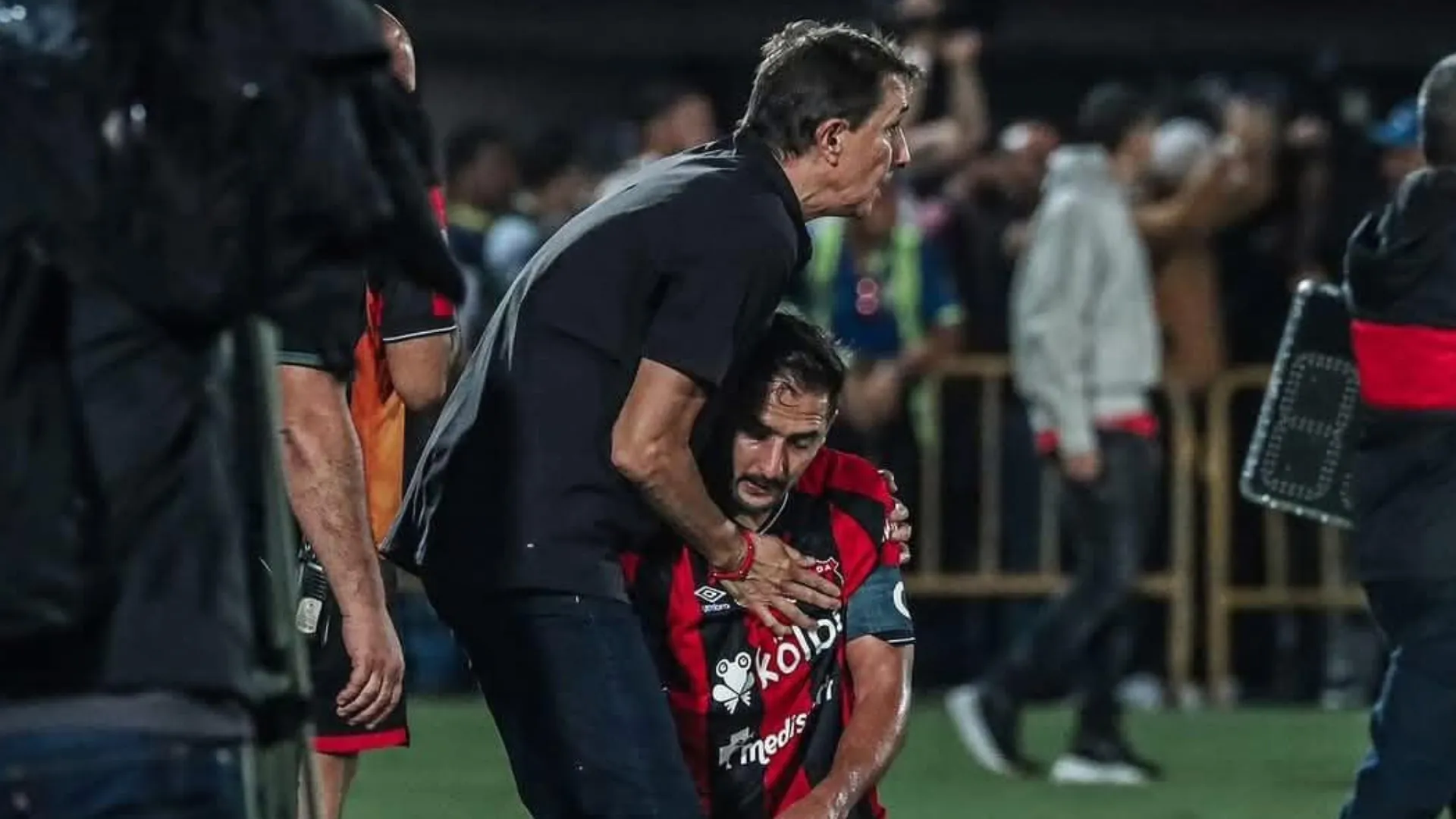 Limpieza a fondo en Alajuelense: Guimaraes le da el gusto a la afición con otra pesada decisión