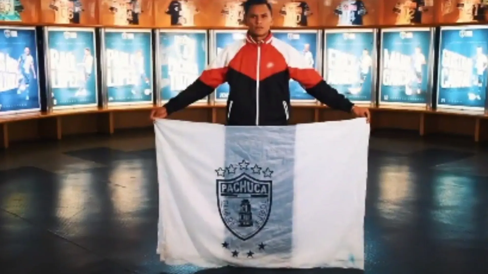 Pachuca presentó a Denil Maldonado con un video especial