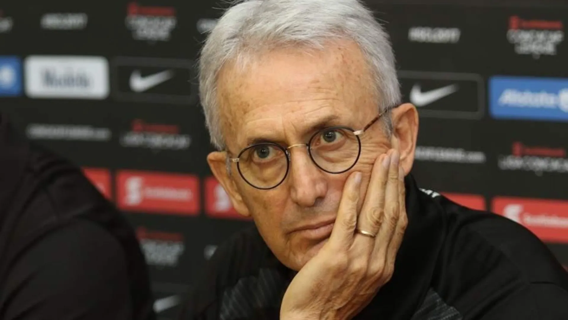 Benito Floro habló de la traición de sus jugadores cuando dirigió a Alajuelense