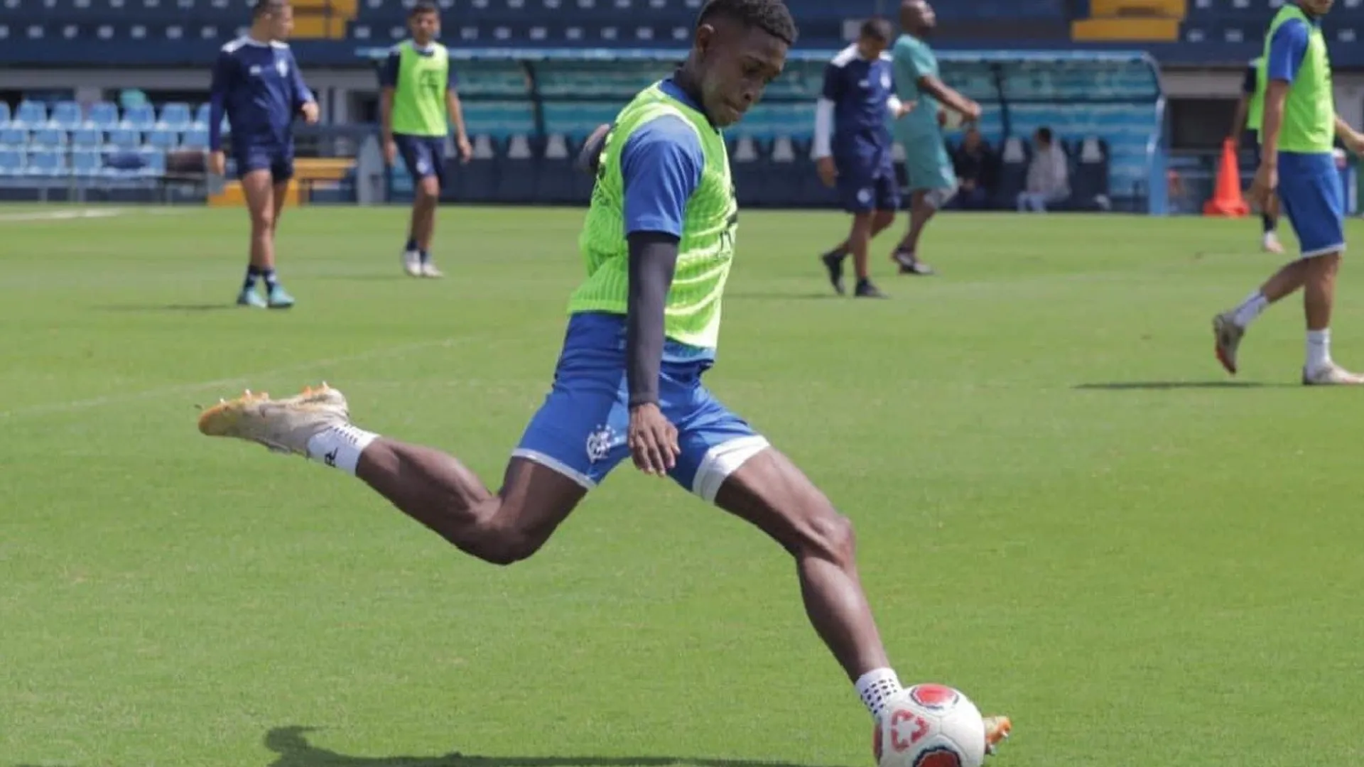 Hondureño está a prueba en Cartaginés