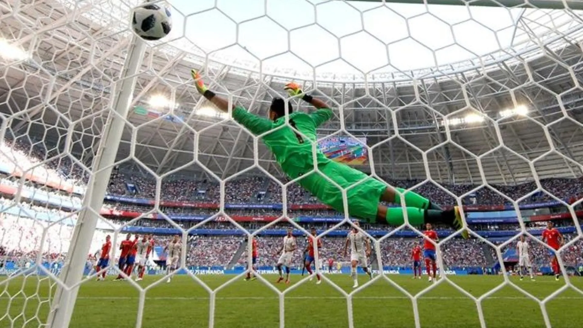 Leyenda mexicana se burló de la Sele AL AIRE