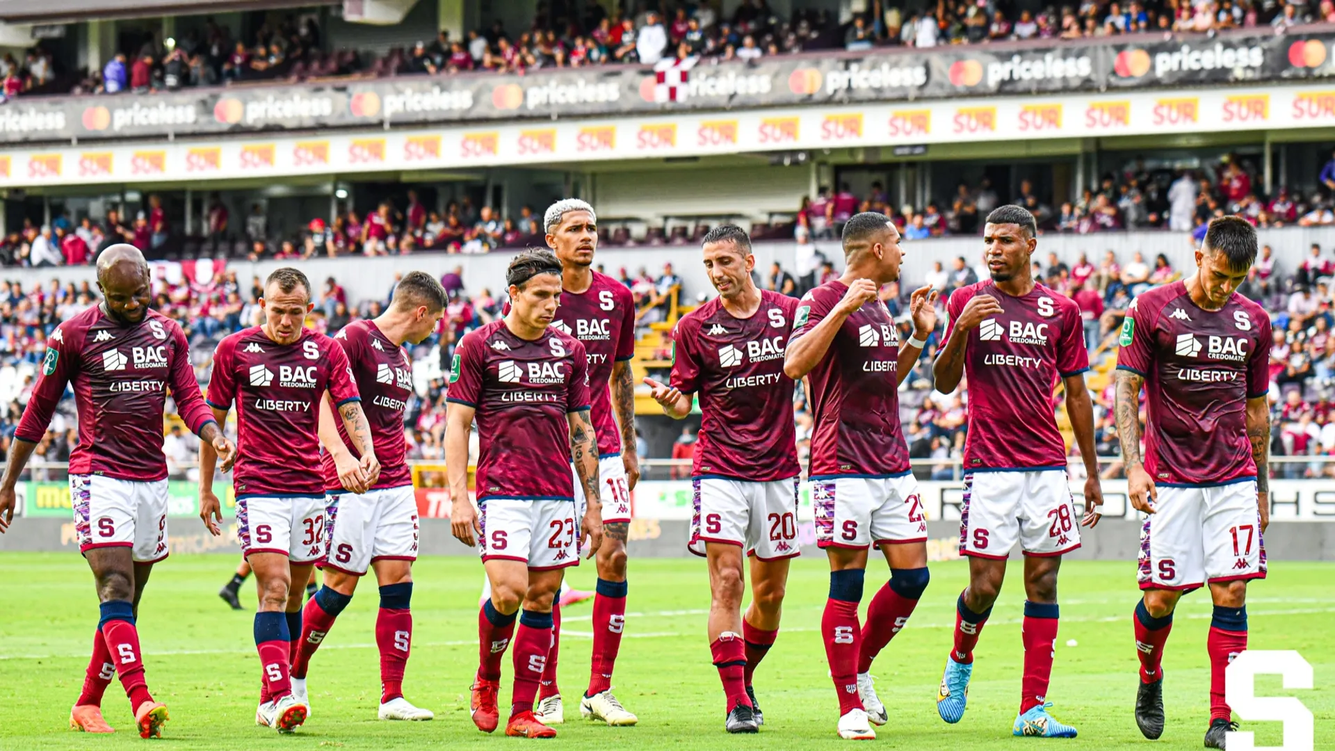 ¡HISTORIA! Futbolista morado cerca de llegar a un récord con Saprissa en Costa Rica