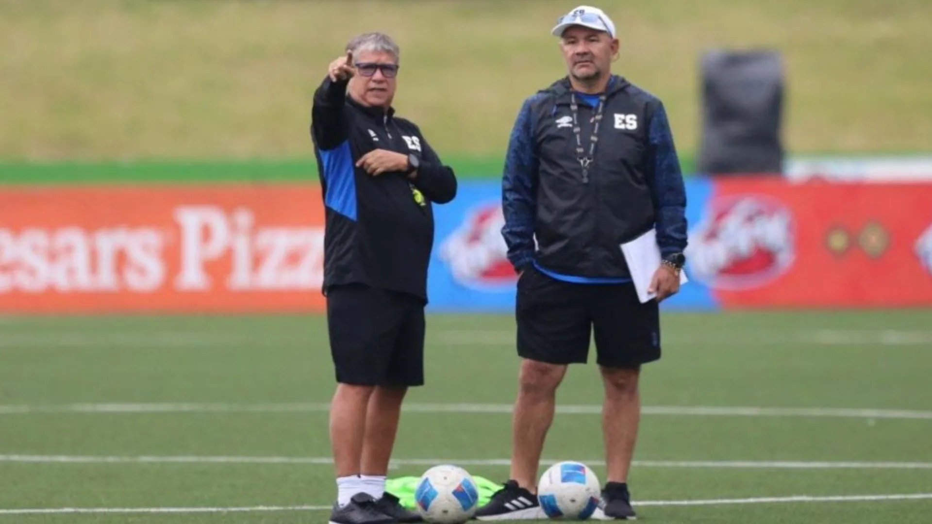"Son muchos problemas": El Bolillo Gómez hace inesperada confesión de El Salvador tras ganarle a Guatemala