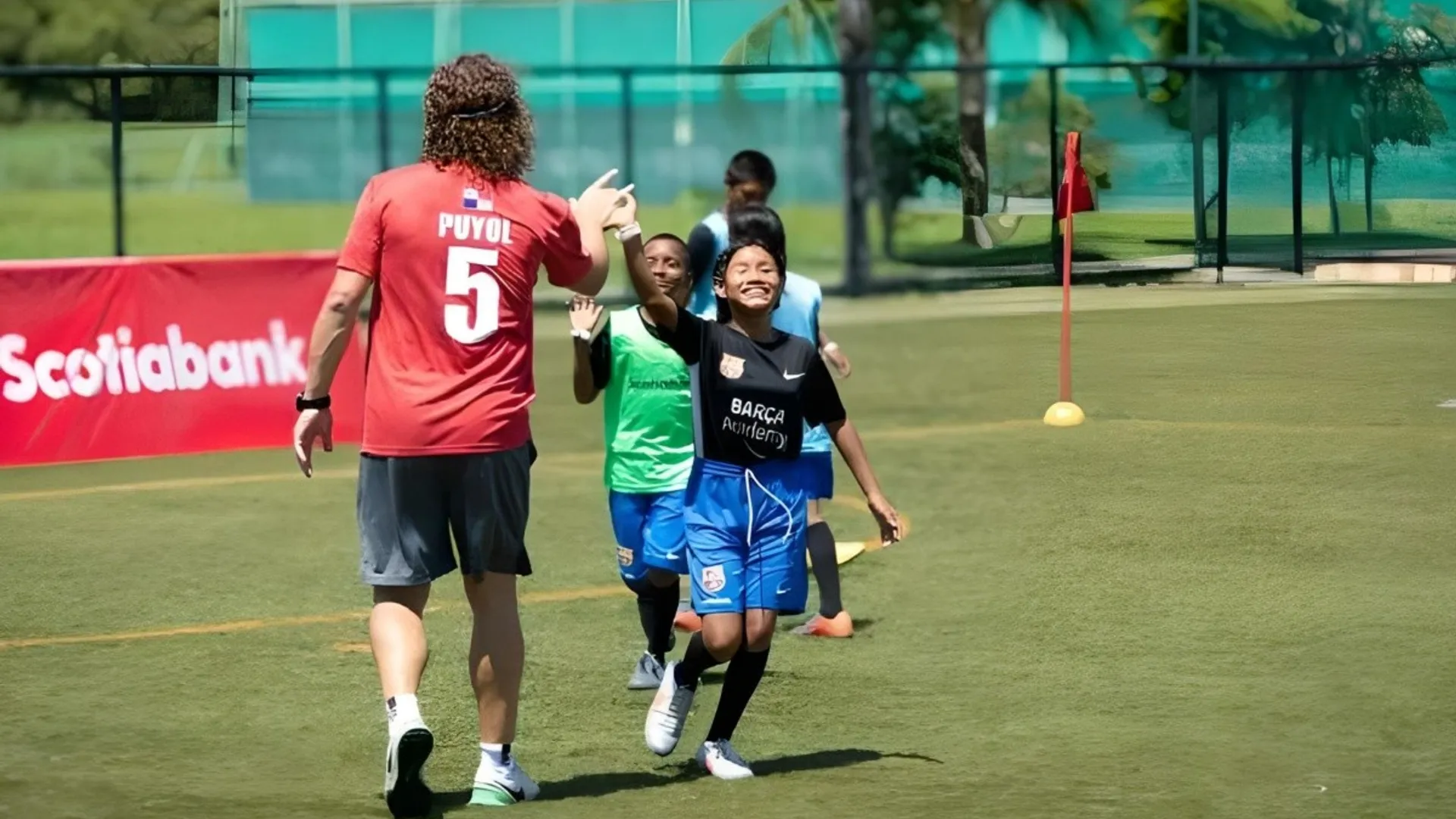 Esta es la verdadera razón por la cual Carles Puyol se encontraba en Panamá