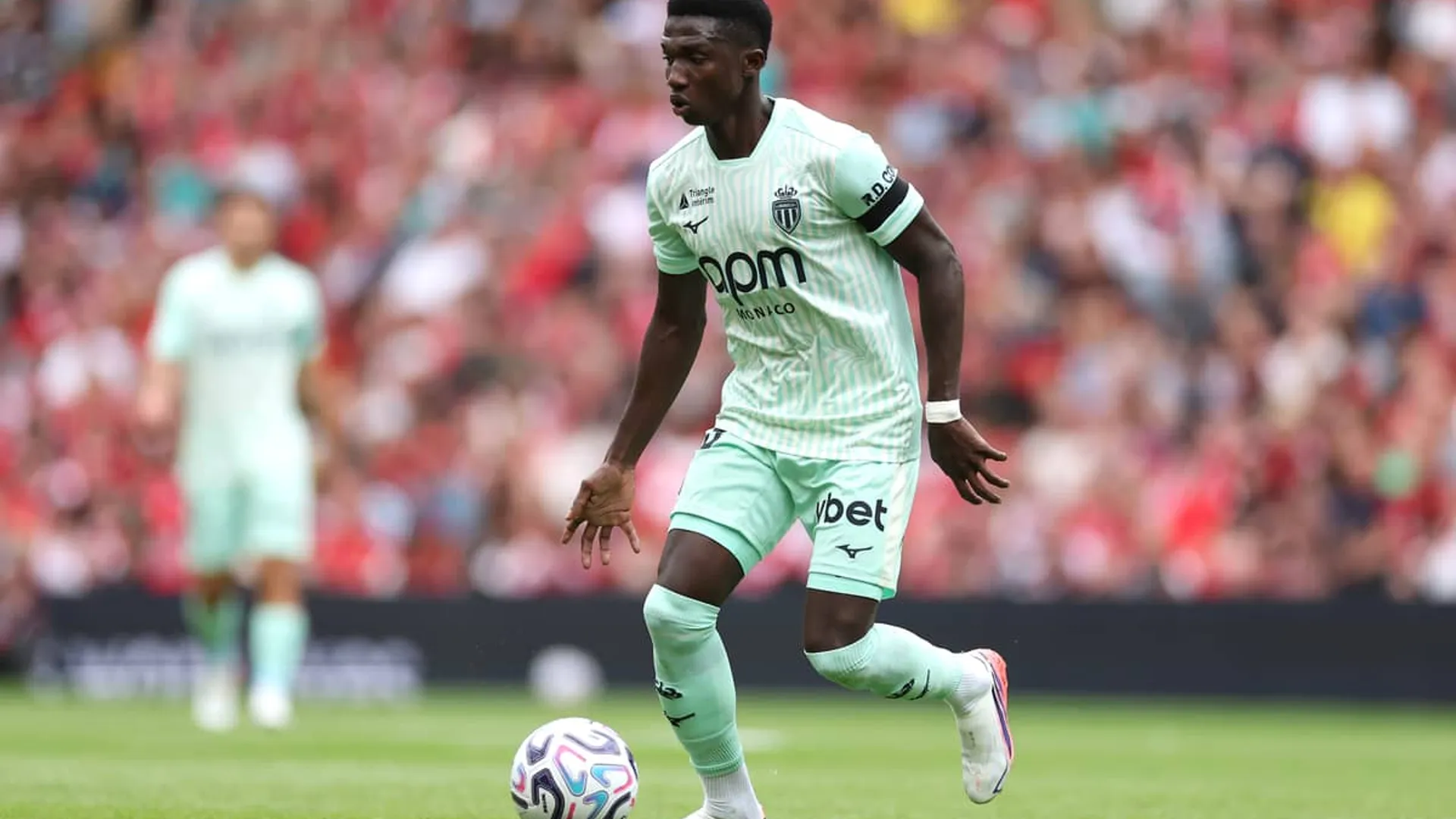 Liverpool avanza por el regreso de Julian Ward tras la salida de Richard Hughes al Al-Hilal