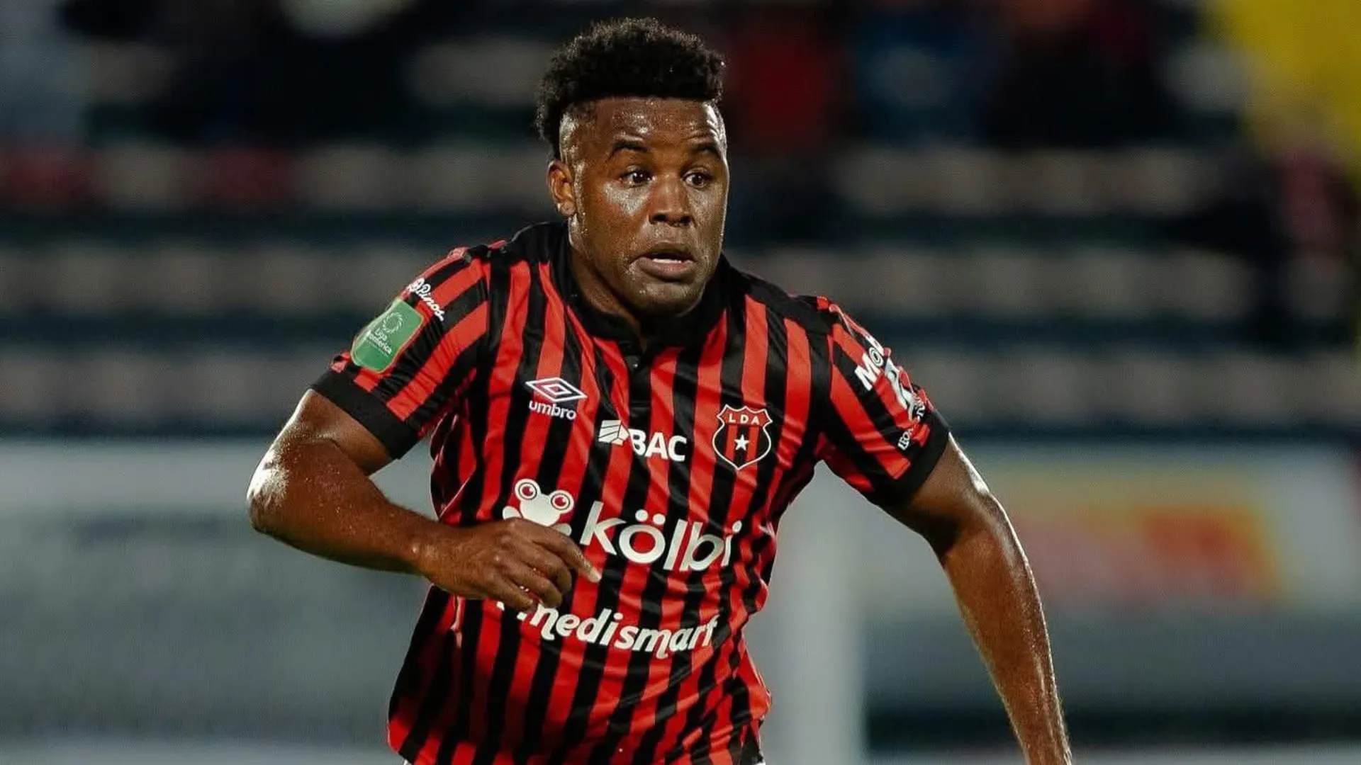 joel campbell-alajuelense-saprissa