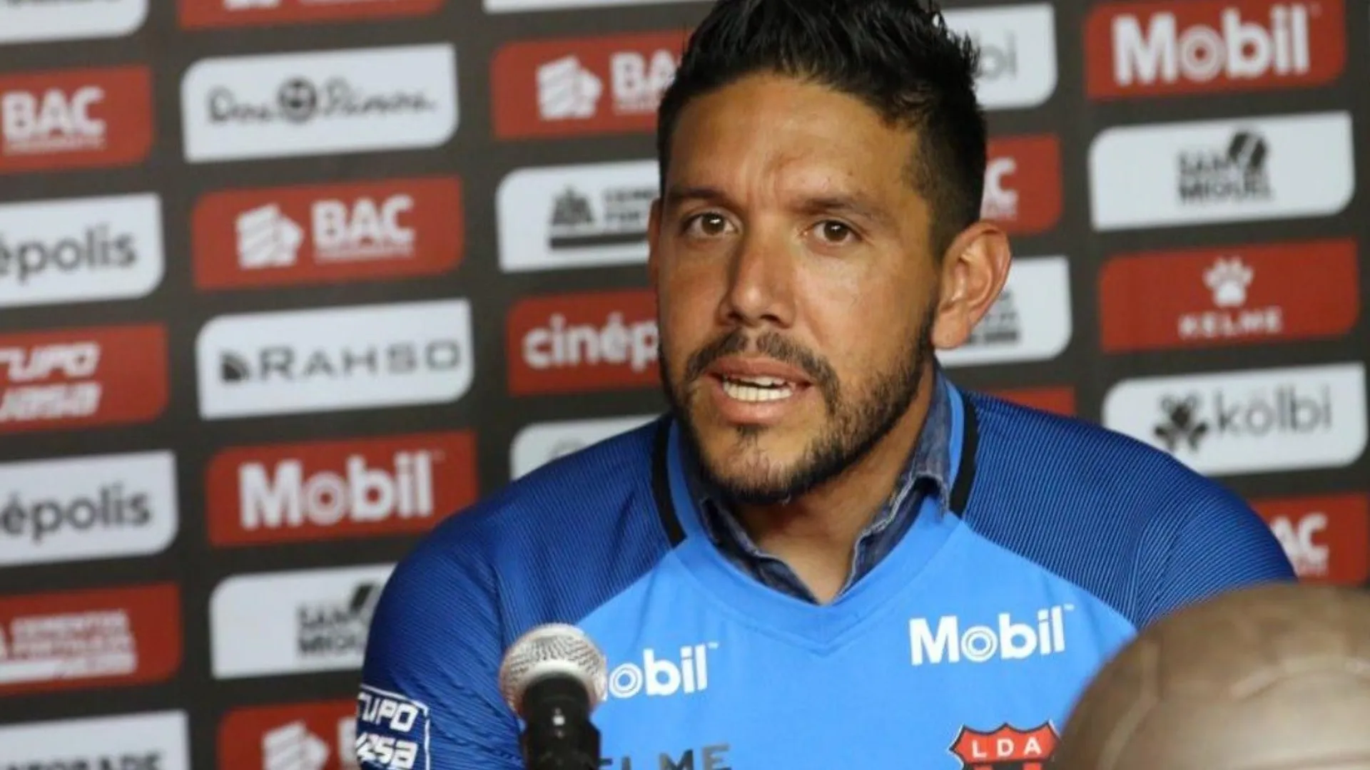 Leonel Moreira reveló los detalles del porqué se quedó en Alajuelense