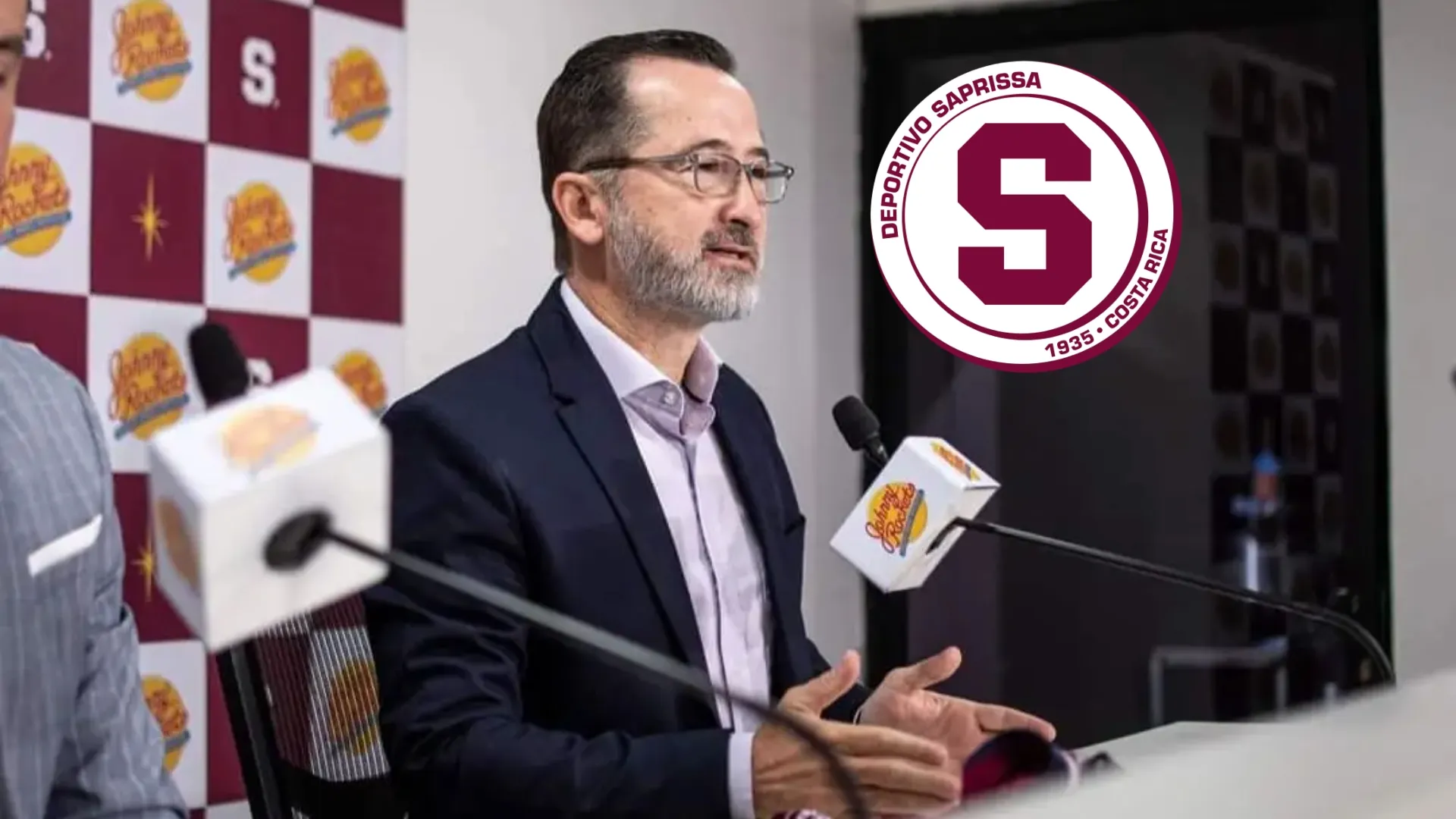 Mientras estalla el escándalo por Vladimir Quesada, otro grave problema sacude a Saprissa y acorrala a Juan Carlos Rojas