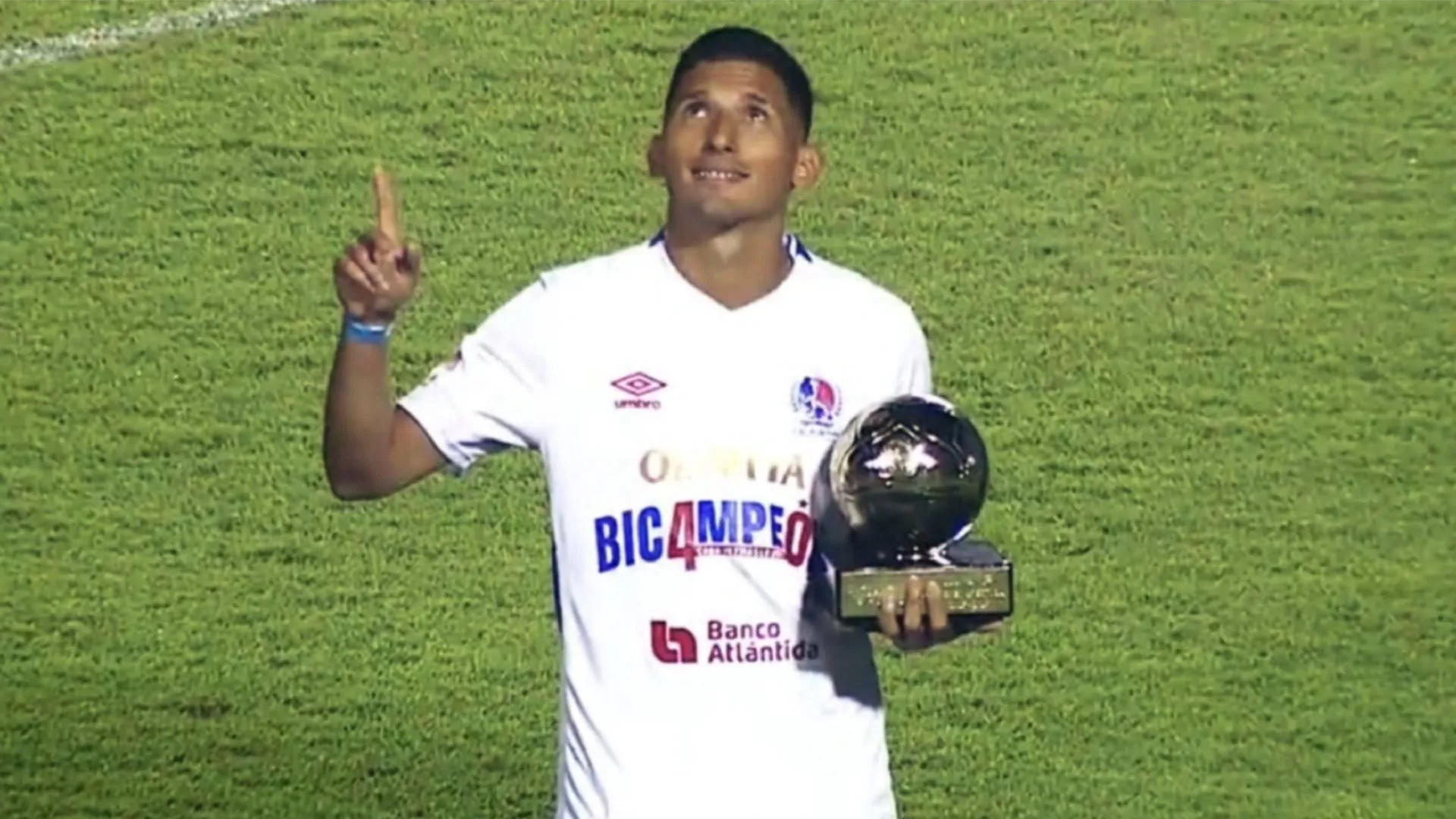 "Todo acordado": José Mario Pinto se marcharía y sería dirigido por esta leyenda de Olimpia en su nuevo club