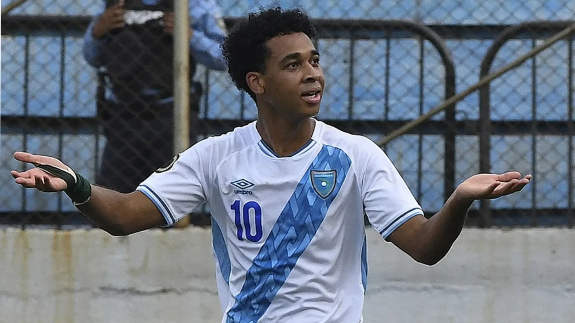 Guatemala no tendrá a Arquímides Ordóñez para la Liga de Naciones.
