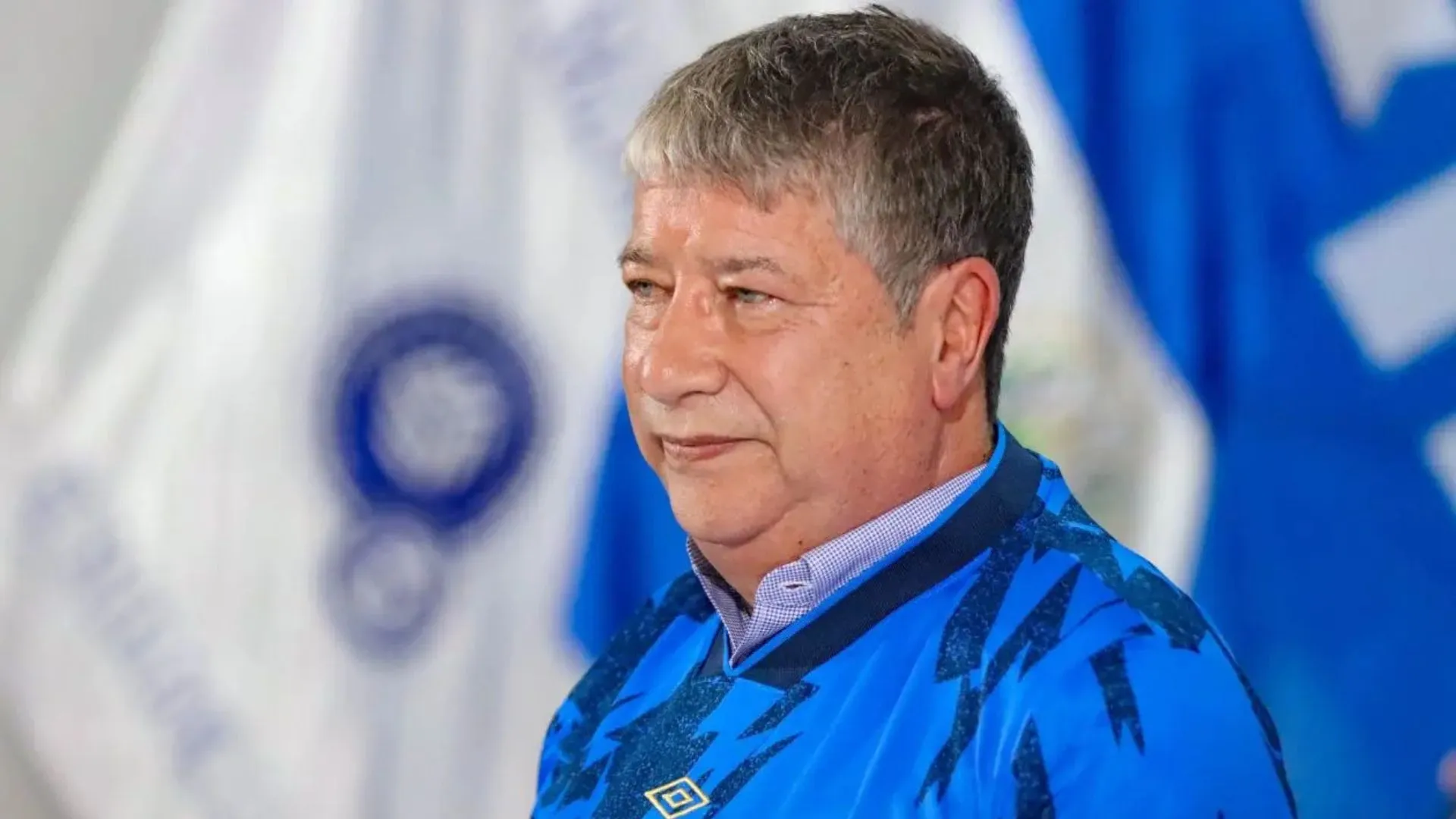 Nadie lo vio venir: Bolillo Gómez atraviesa una incómoda situación en El Salvador.