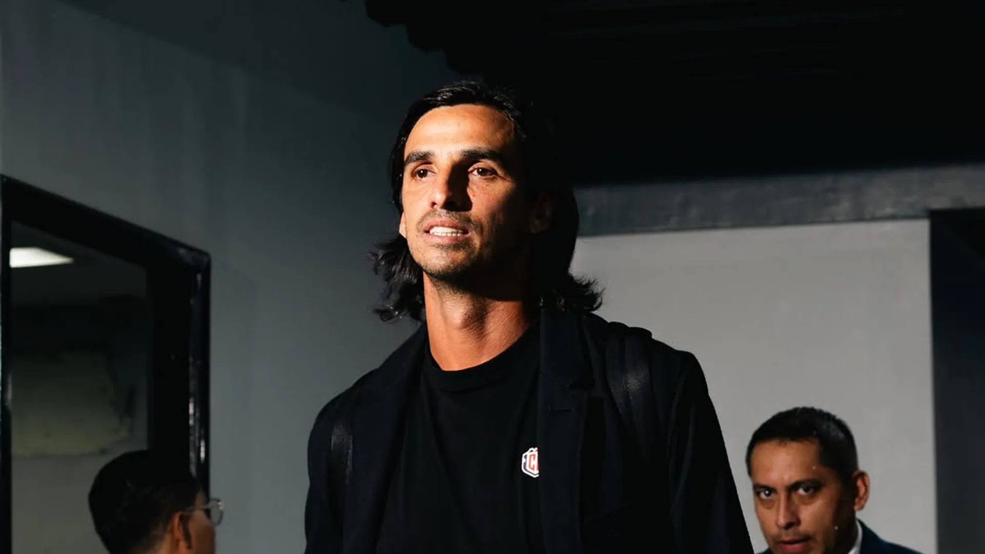 Bryan Ruiz debutó como DT de Costa Rica.