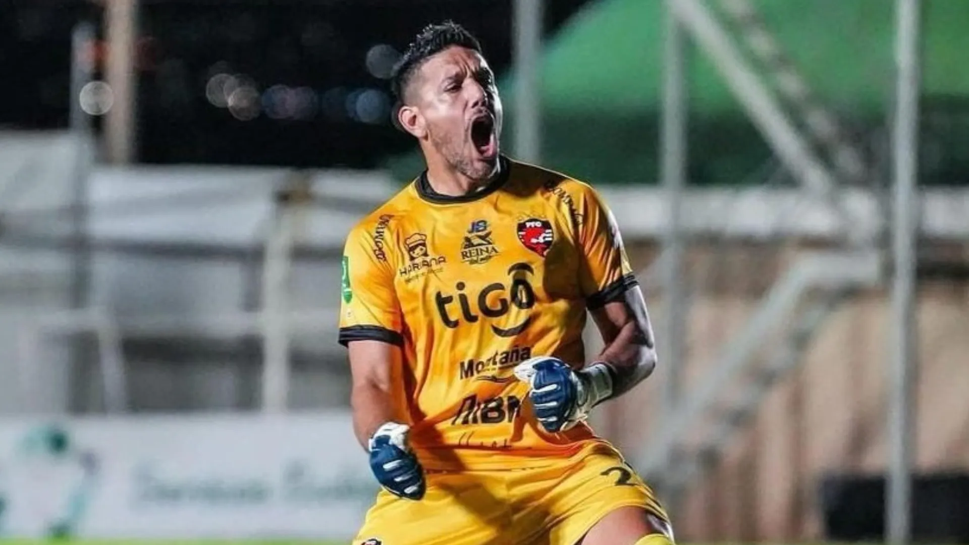 Confirmado: Leo Moreira cambia de club y su reemplazo en Puntarenas será un ex Alajuelense