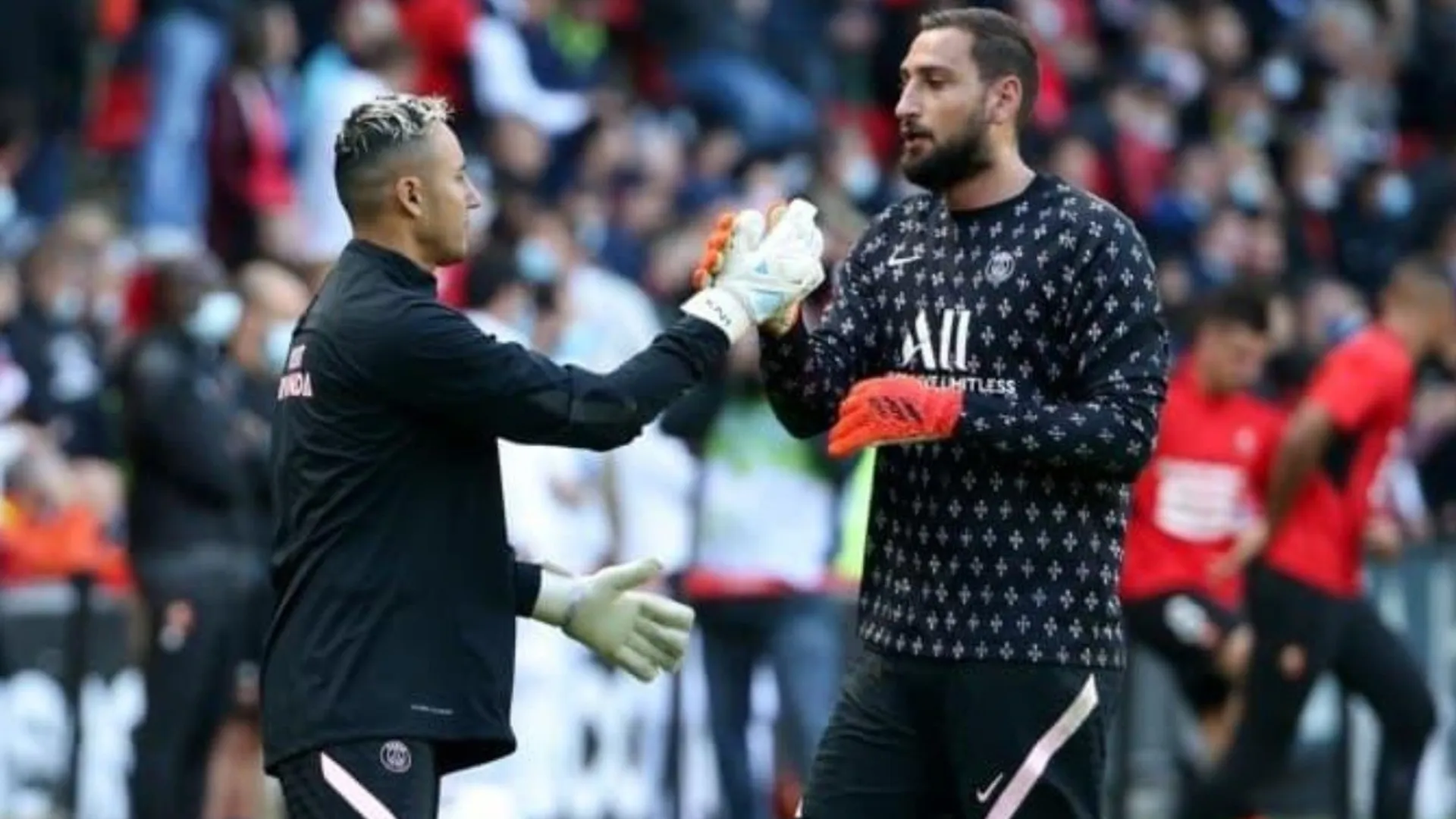 Gianluigi Donnarumma se sinceró sobre cómo es su relación con Keylor Navas en PSG