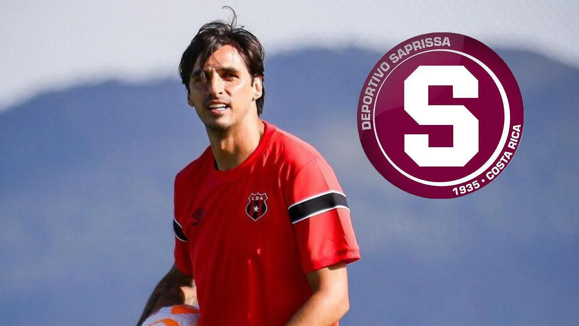 A todo pulmón: Bryan Ruiz no se guarda nada y golpea a Saprissa donde más le duele