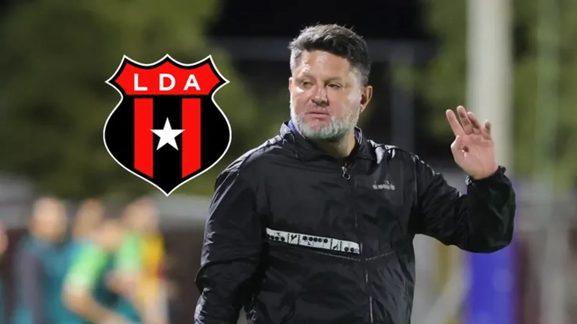 "Prohibido olvidar": Jafet Soto queda en medio de la bronca de Alajuelense tras confirmarse la lesión de Santiago Van der Putten