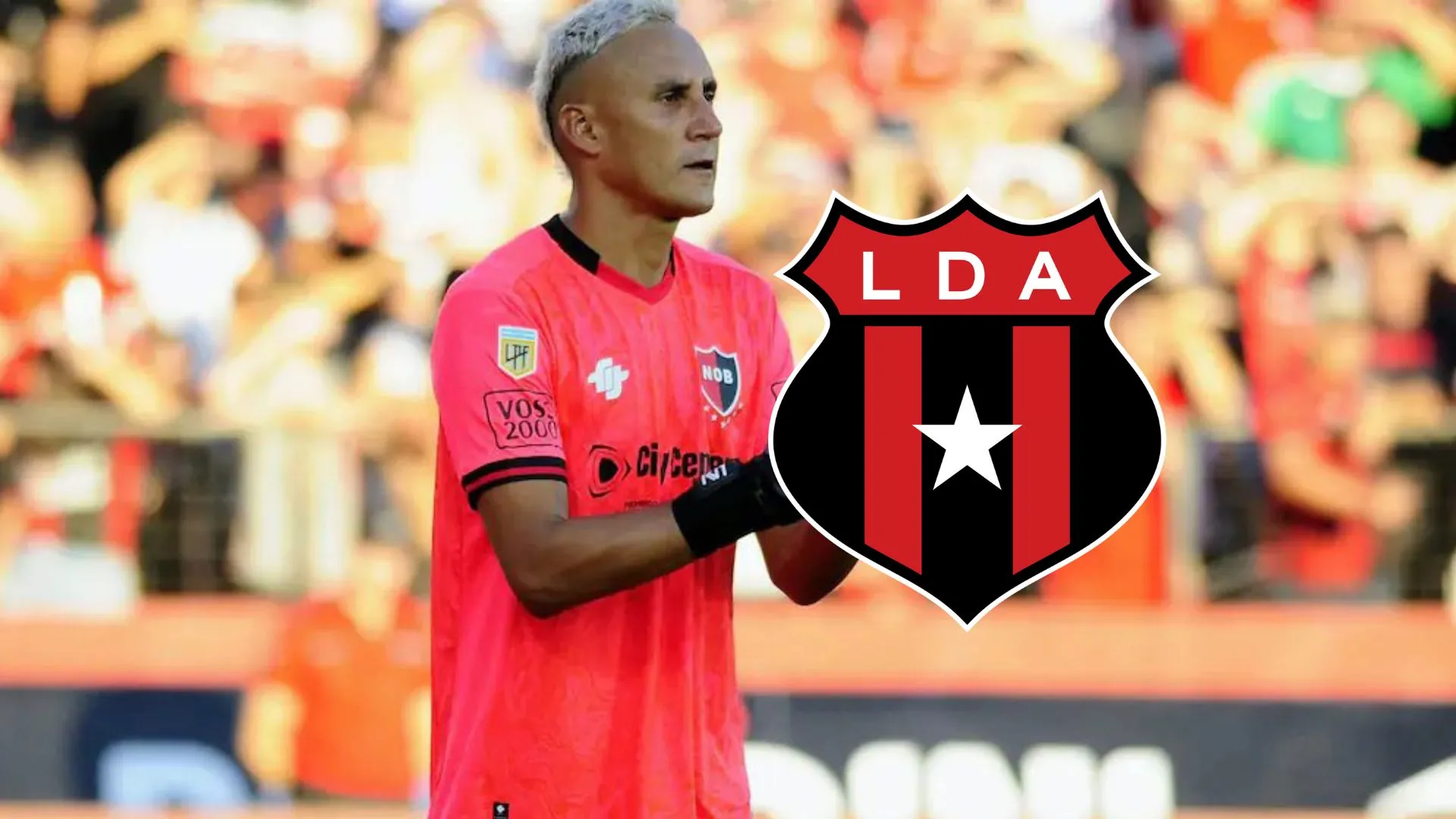 Keylor Navas con la camisa de Newell's.