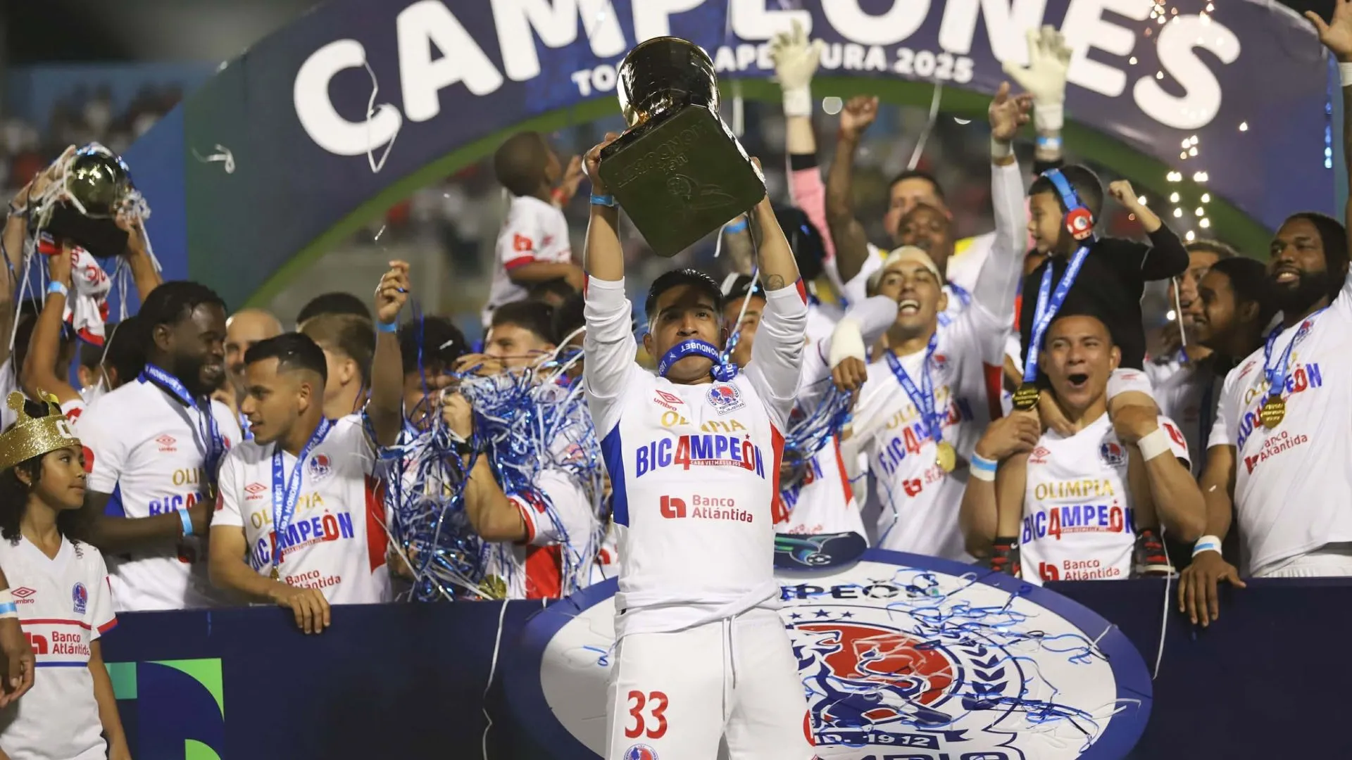 Michaell Chirinos conmueve a todo Olimpia con la confesión que nadie esperaba tras ganar la Copa 40 e igualar a Saprissa en títulos