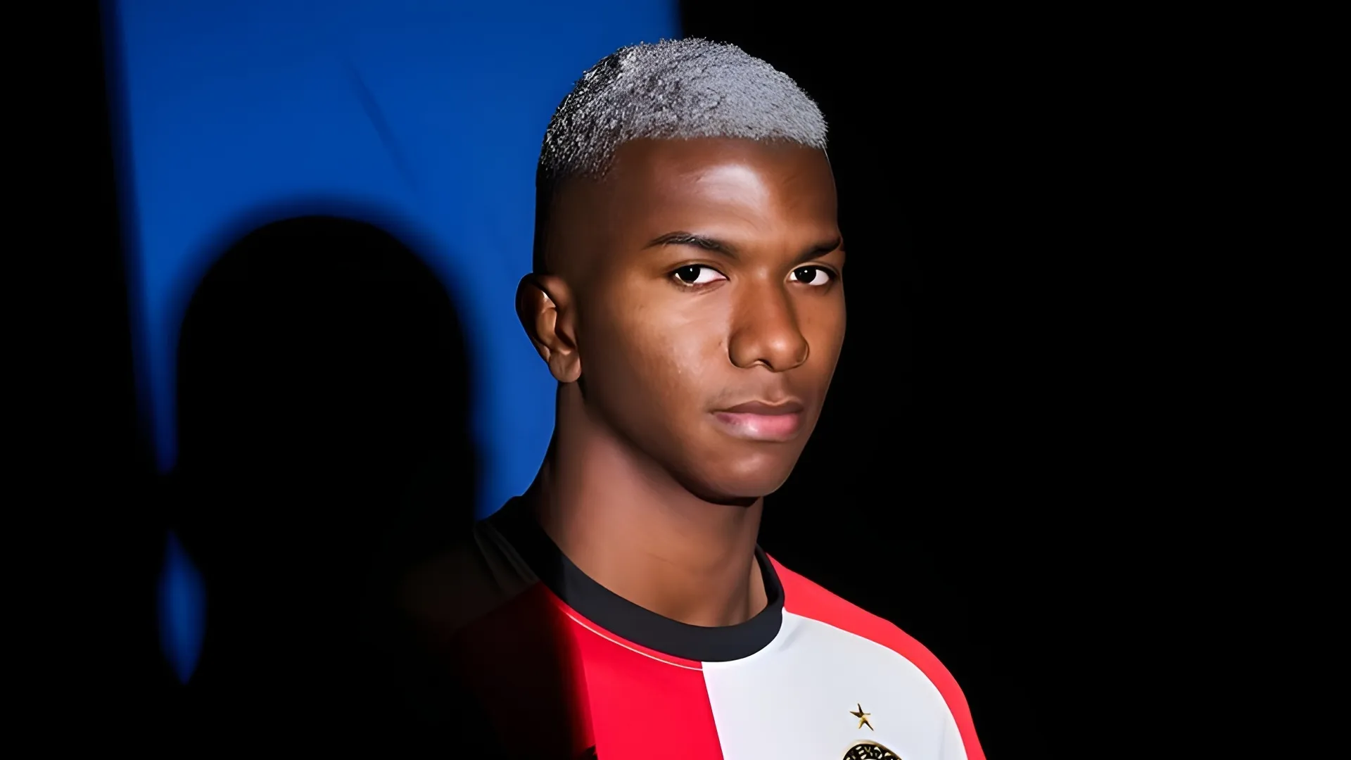 Jeyland Mitchell reveló el motivo especial por el que firmó con el Feyenoord