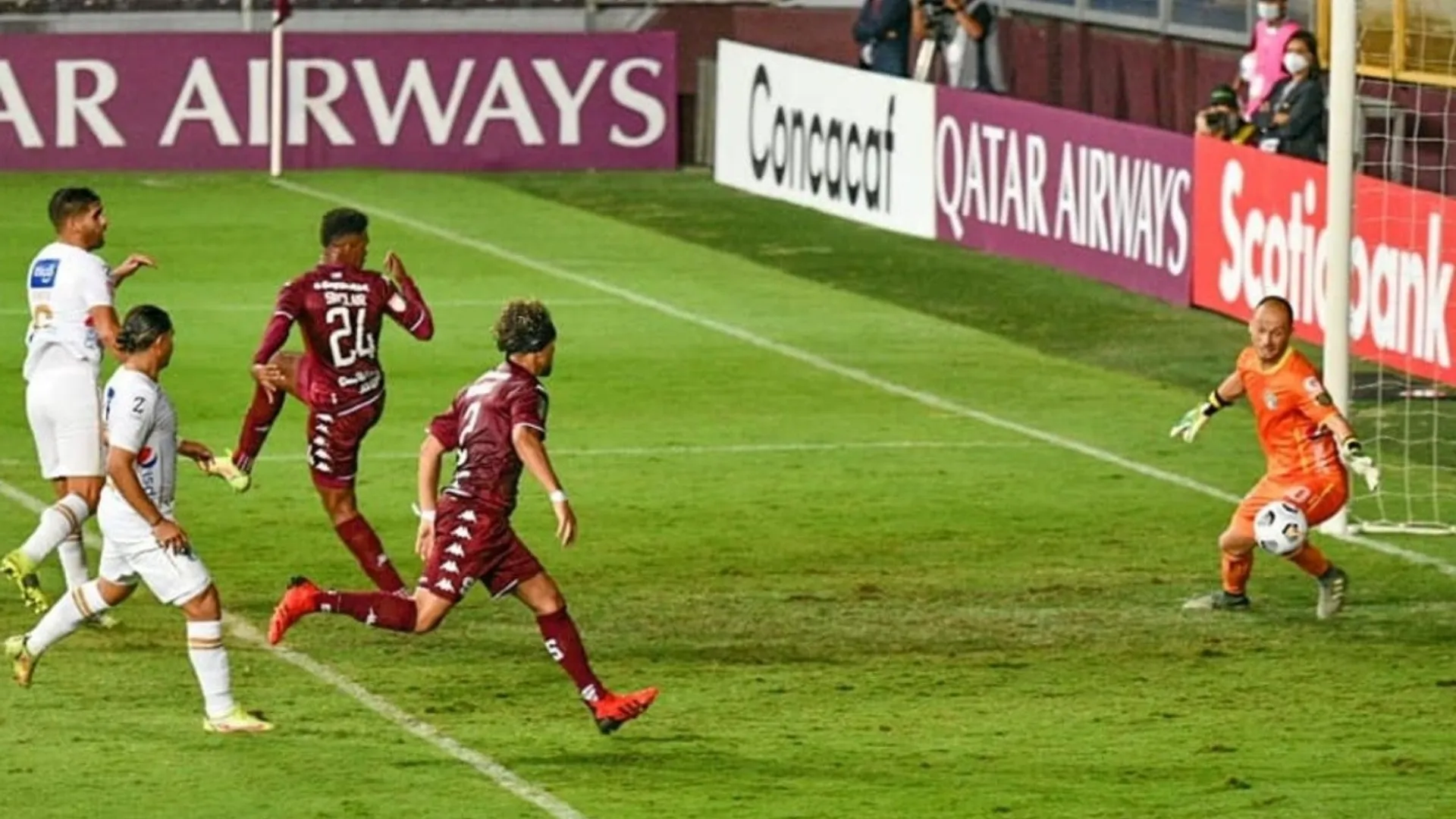 ¿Qué resultados les sirven a Saprissa y Comunicaciones en el juego de vuelta?