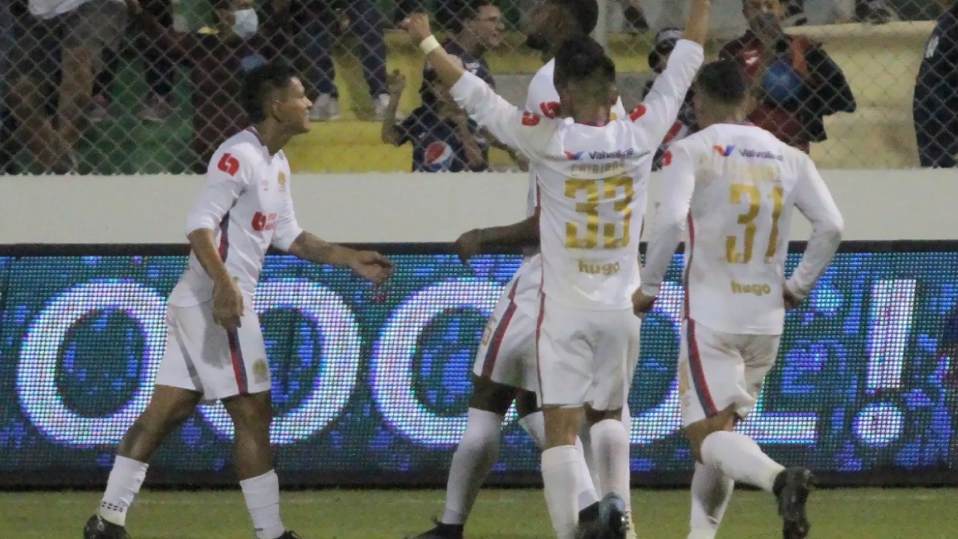 Olimpia vence a Motagua y se pone en ventaja en la final